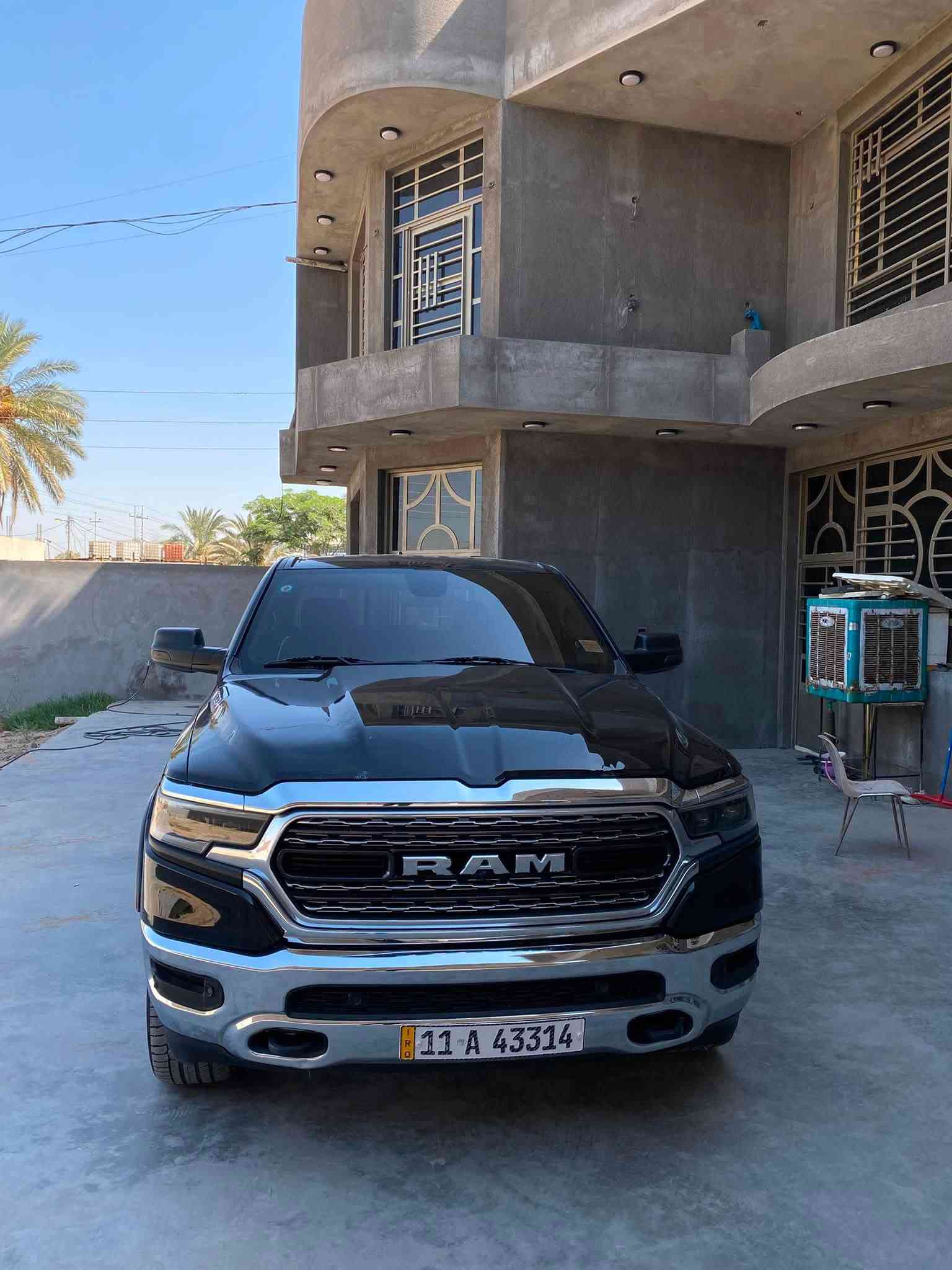 للبيع دوج رام موديل 2019 بك هورن فول مواصفات عدا البنراما رقم بغداد باسمي حادث السياره طربه بالبدي ومبدل بلادي بدون صبغ سياره جديده عالشركه مكان السياره بغداد او بابل المسيب *********** ولتقيسهه باقي مواصفات البك الهورن اعلى فه
