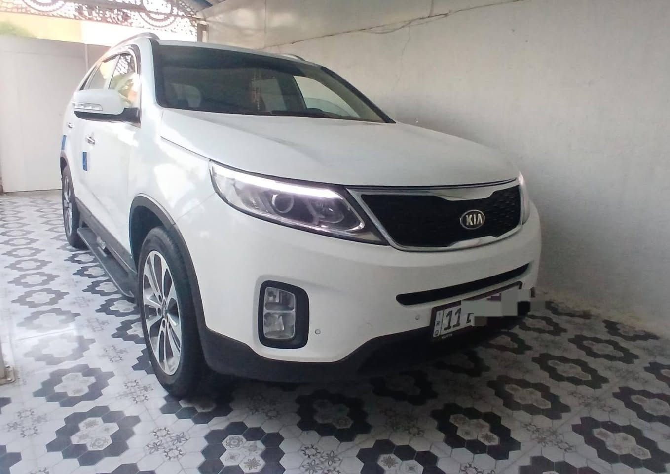 السلام عليكم
🛑 السعر 129 🛑 📞 ***********

🚘 سورينتو خليجي بنظافة الزيرو، رقم بغداد بسمي، تحويل أي مكان، رقم دولي جديد، سنوية مجددة، فل مواصفات عدا الفتحة، 7 راكب.

بصمة، حساسات أمامية وخلفية، كاميرا، كراسي كهرباء، 4 سلندر، دوش 3 قطع، تبريد وتحكمات ستيرن، داخل جلد، يدات ضوئية، دوسات ليزرية، LED أمامي وخلفي، ويل كروم، مرايات جانبية شفط، تخم تاير كوري، إنارة داخلية، تبريد كراسي، بيانو ثلج ❄️

كير ومكينة وصدر شركة. السيارة بيها جاملغ خلفي جهة اليمين.

📍 المكان: بغداد
