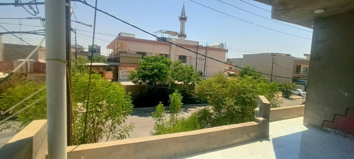اعلان دار 100متر مربع ركن 3طابق، طابو صرف مقابيل باب الجامع عدد غرف نوم ثلاثه استقبال عدد 2مطبخ عدد 2حمامات عدد 2صحيات عدد2على شارع 20مكان درجه اولى للاستفسار اتصال عل رقم ***********
