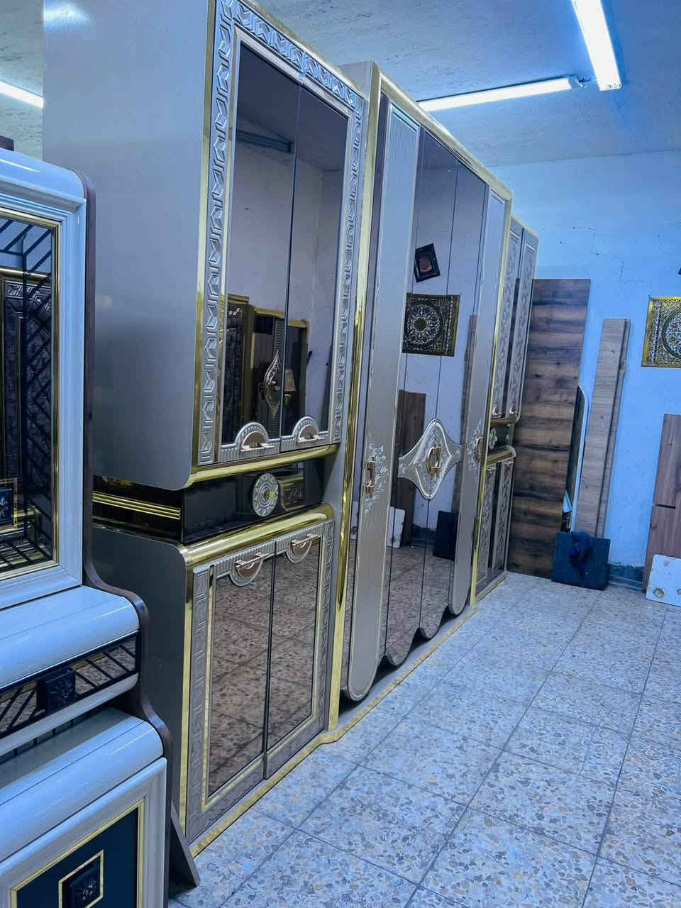 غرفه تركيه اصلي  10قطع   نظافته 95/💯💥
سعره مليون و100

واصل شد ونقل داخل بغداد مجانآ

توصيل محافظات أجوور نقل
للحجز راسلني واتس ***********
