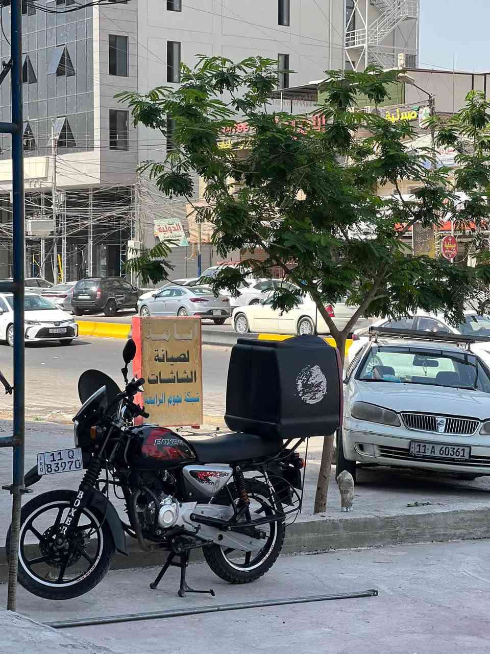 بوكسر جبلي موديل 22 مرقمه السنويه باسمي نضيفه مكينه ناعمه كير مابي شي الصلنصه المصفي مالتهة طاك بس صوت يطلع خفيف مماثره رايدهة 2100 وبيهة مجال رقمي*********** مكاني بغداد زعفرانيه
