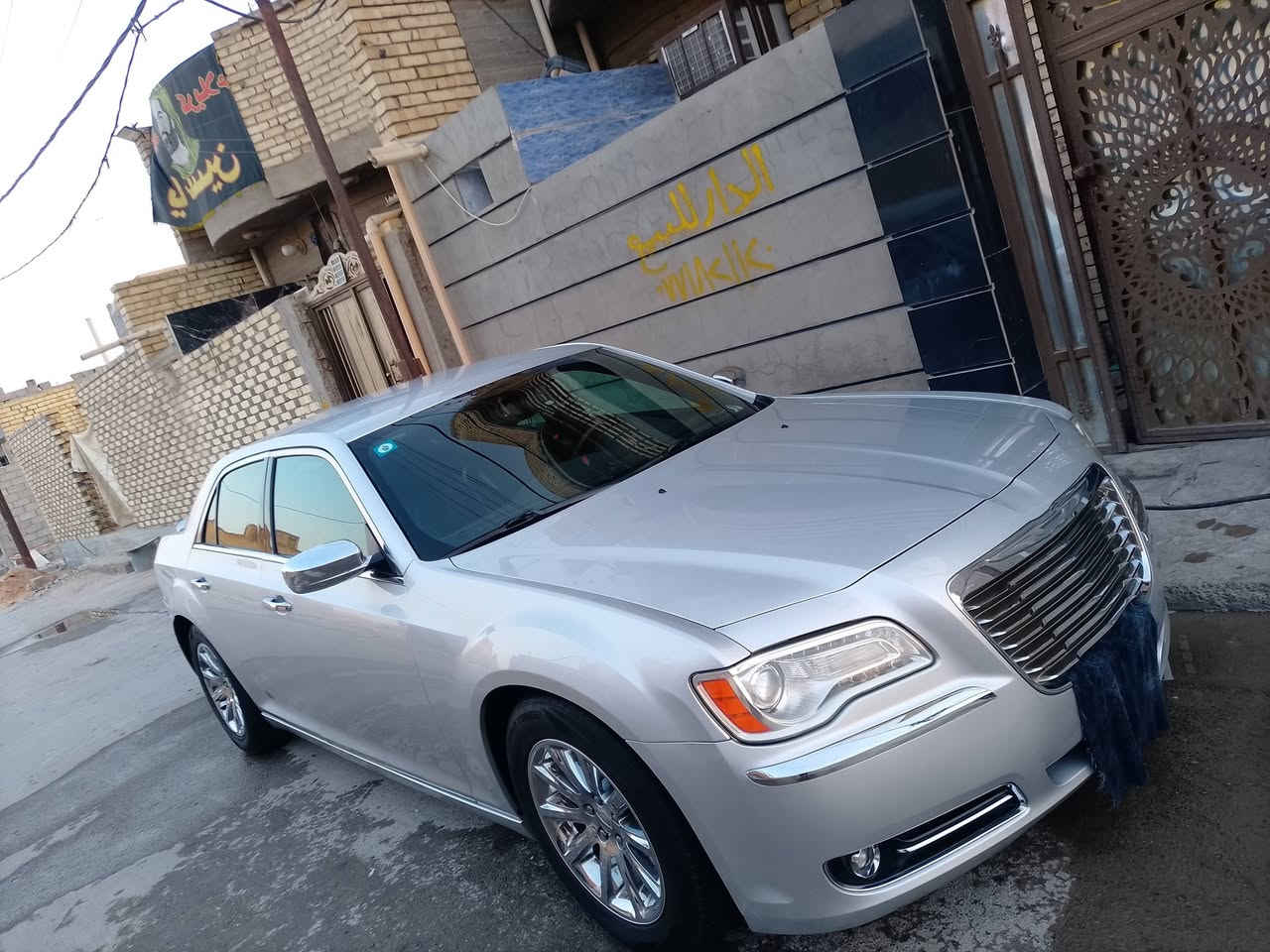 السلام عليكم وبامه12 خصوصي رقم بغداد نكليزي السياره محرك وكير وأكسن وتخم تاير حداديه100/100السياره عله وضع الشركه وما مفروشه ماشيه100 ما ناقصه اي شي ترهم مراوس ب تكسي وبأمه مكاني بغداد السعر175 رقم***********
