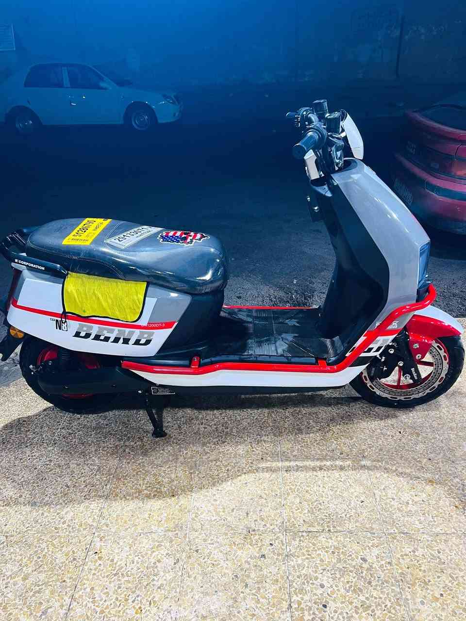 ام 8 • جديدة • شرط بطاريات