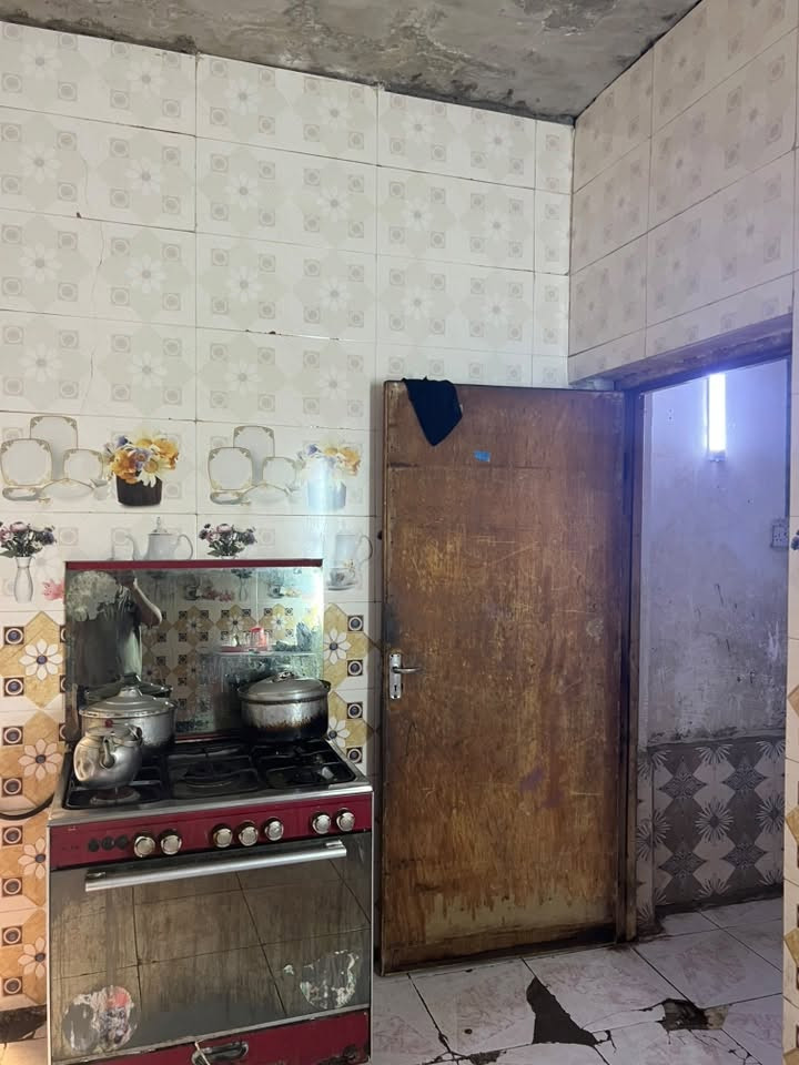 بزين القوس • ٢٠٠م • غرفة واستقبال