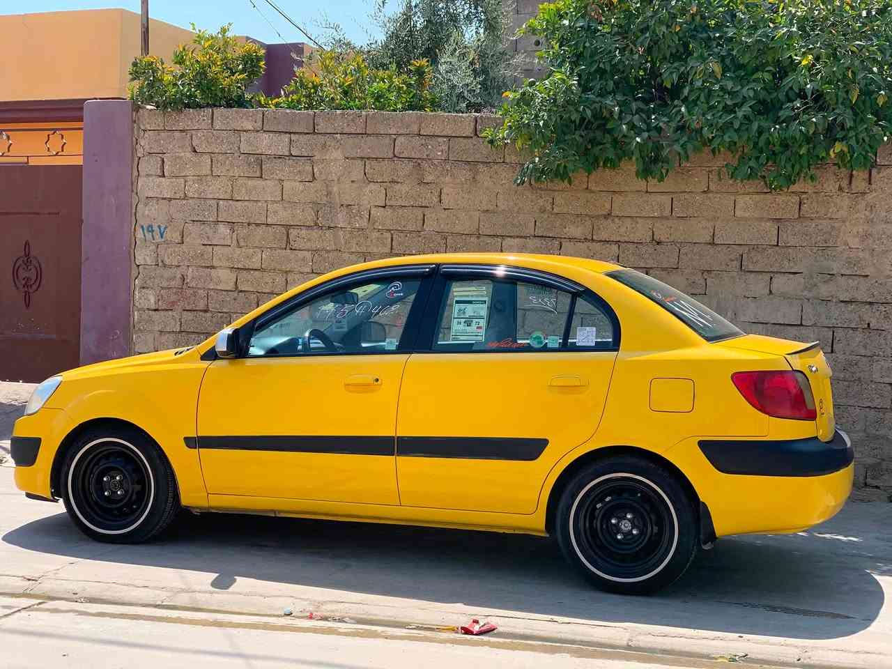 سلام عليكم كيا ريو موديل 2009 أمريكي رقم بغداد باسمي هزه ماساقطه سنويه لحد 2031
كير مكينه شرط تبريد شرط  السياره كود واحد ضررها جاملغ خلفي بدون دواخل  السعر 83 التواصل ***********  ***********
