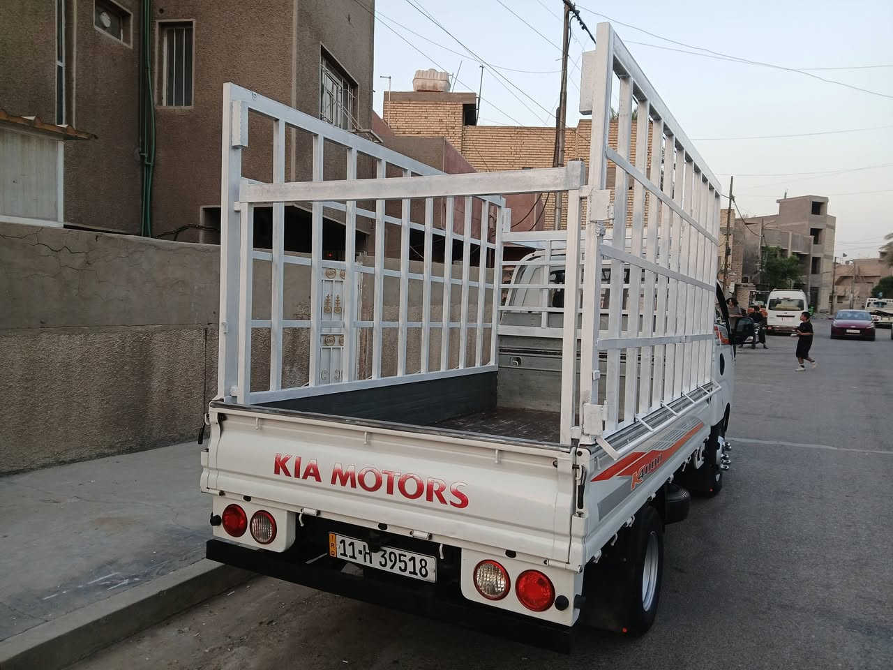 سلام عليكم للبيع كيا فحل موديل ١٩ رقم بغداد بسمي انكليزي تحويل ثاني يوم مكفولة مكينةو كيرو اكسل شاصي مكفول تايرات محور ١٤ وستر ٢٧ تانكي ١٢٠ لتر محجر تفصال مابيهة نقص السعر ١٤٥ بيهة مجال بسيط موبايل ***********مكاني بغداد الكمالية
