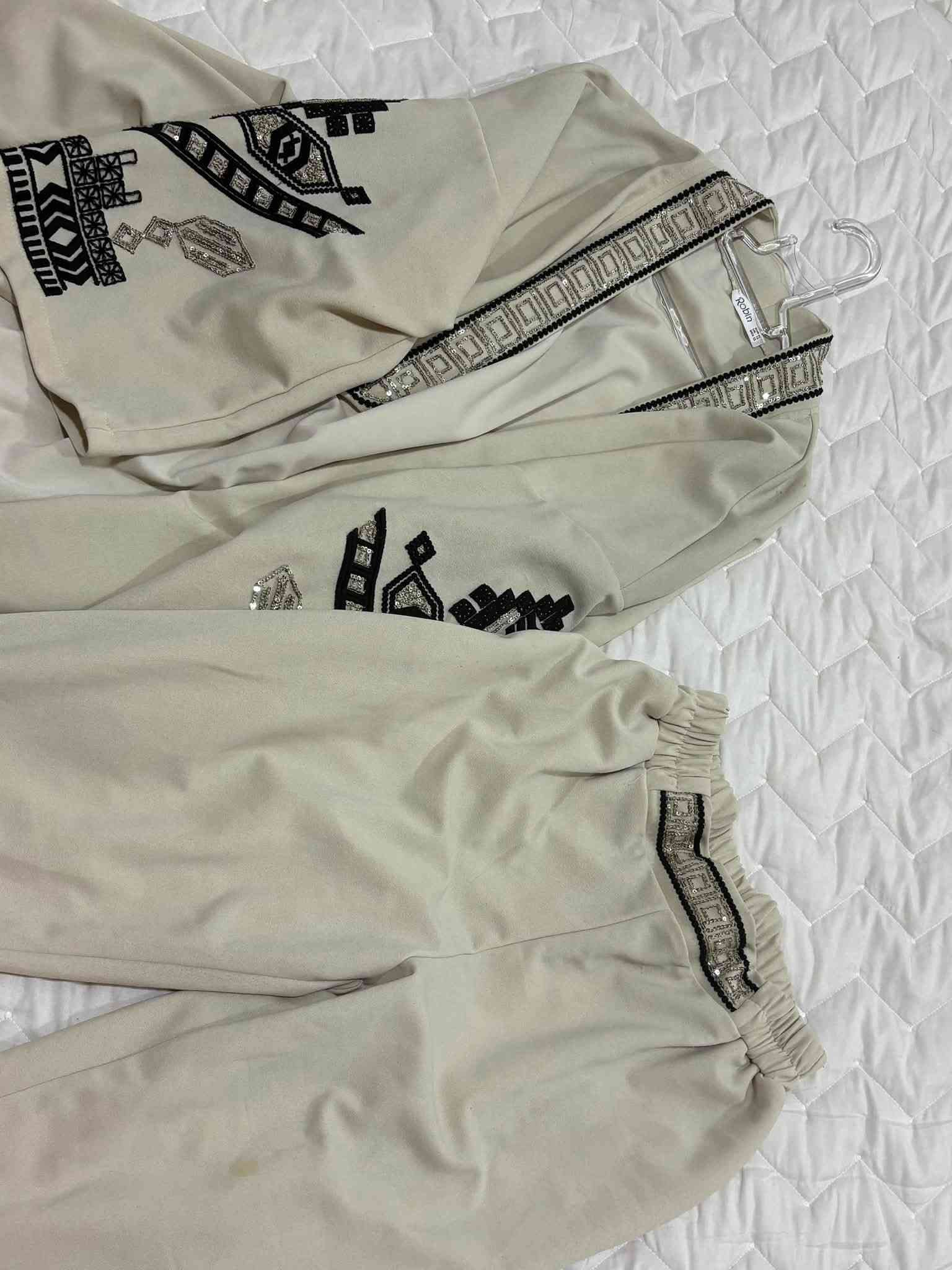قطع للبيع
