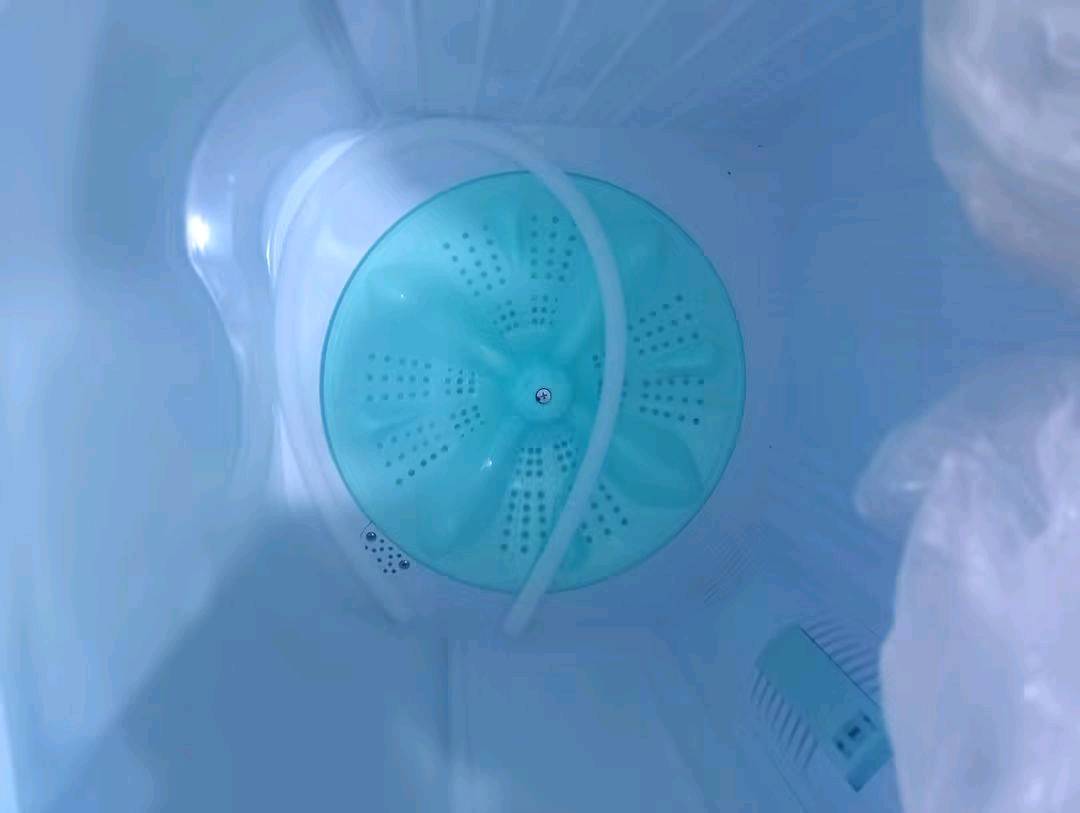 غسالة تويو سيت Toyoset جديدة ما مستعلمة للبيع 🌸
الموديل: TOYO-15000
غسالة حوضين غسيل وعصر 220V / 50Hz.
نظيفة من كل ناحية
السعر: 170 ألف دينار 
للاستفسار مراسلة الصفحة أو الواتساب ***********