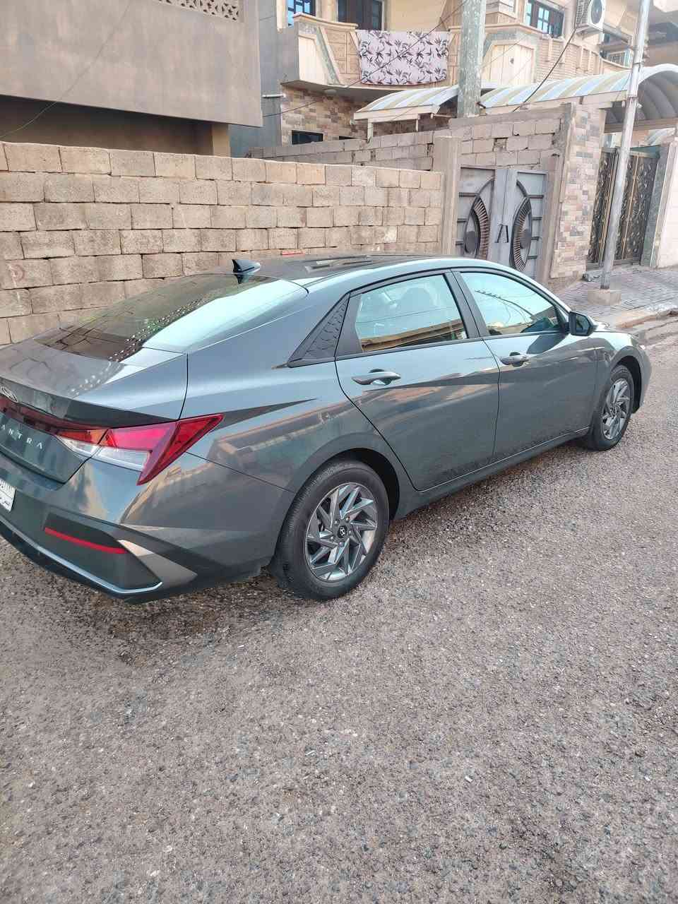 السلام عليكم
🚕 
هونداي ألنترا للبيع
موديل 2024 
مواصفات نصف فول 👌 
بصمة
وبصمة ابواب
تحكم ستيرن
رادارات امامية وخلفية

🗨️ داخله كتاب شهداء دخول جديد وكاله عامه مطلقه
مسجله وكامله
مكان السياره :الرمادي شارع ١٧ قرب مجسر الزيوت
صور الحادث مرفقه
رقم الهاتف ***********📞

