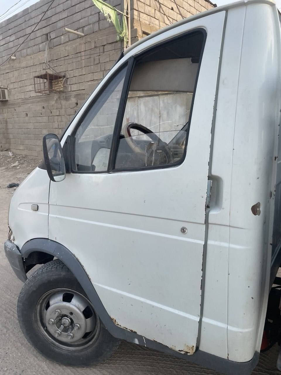 سياره حمل روسي مكينه كاز كير اكسن حداديه تخم تاير سياره نضيفه وجاهزه من كلشي سعر ٣٠ البصره ابي الخصيب ***********
