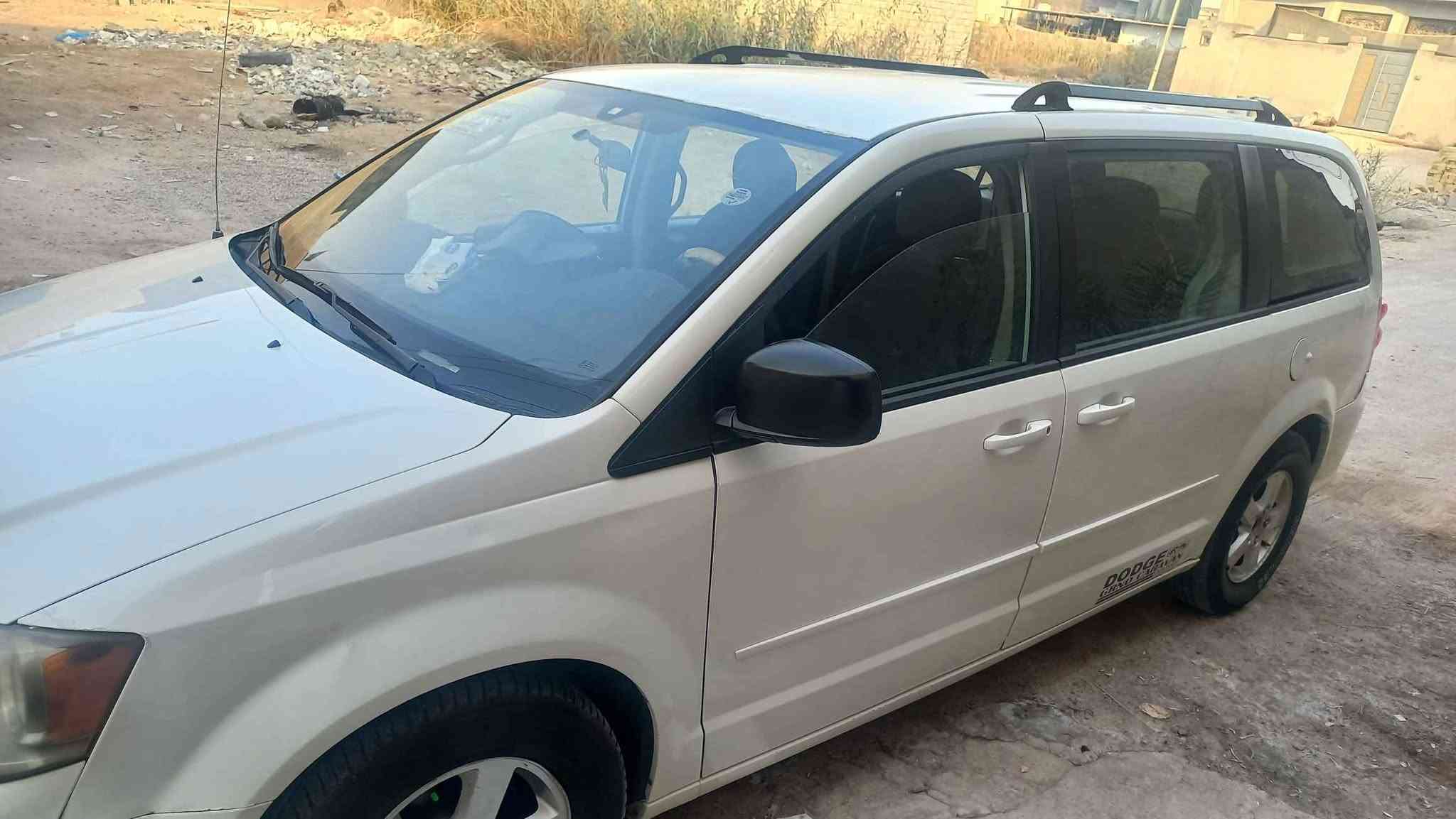 دوج كرفان ٢٠١٢ sxt محرك ٣٦٠٠ سنويه منتهيه هاتف *********** شط العرب, البصرة
