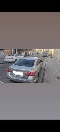 🌹 للبيع نيسان سنترا 2018 SV، السيارة نظيفة ومواصفاتها حلوة.  المواصفات...