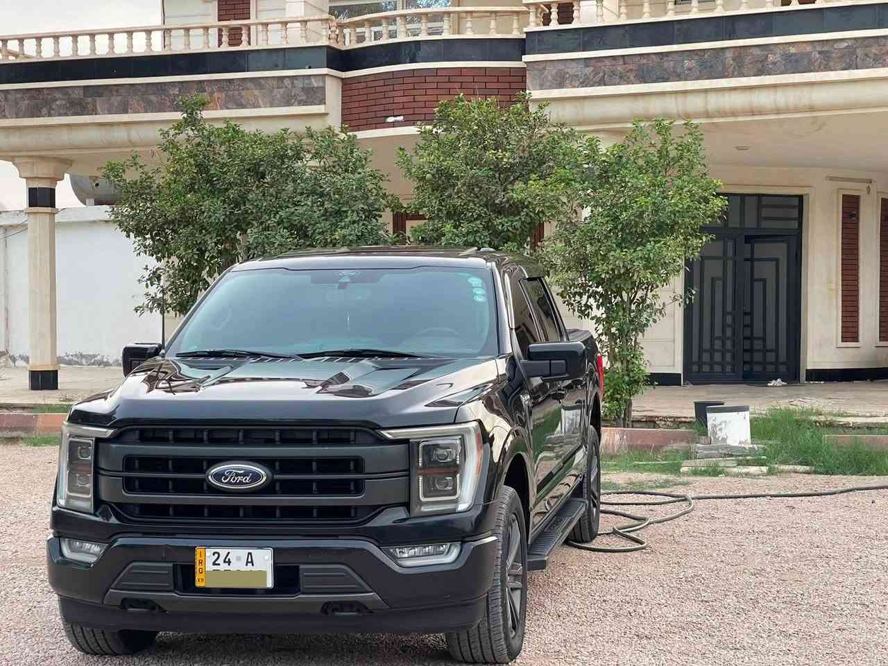 لاريات • دفع رباعي • ٢٠٢١
