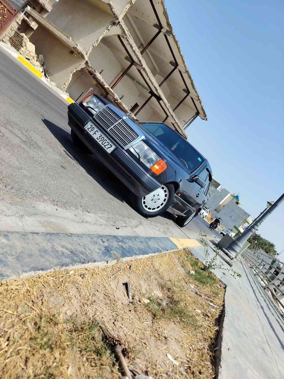 يا الله سلام عليكم
مرسيدس دب 320 خراطيم

مديل 88 محدثه 93

سياره خير من الله

مكينه وكير شرط 
تبريد ثلج منضومه جديده هذه الموسم شديتهه
فتحه سقف طكتين
داخل مخمل
غرفه بل جيس كلش جديده
سياره جديده بمعنه الكلمه
مناقصهه شي ترايك وين معجبك
مكفوله من ضربه وخياس فقط صبغ عام

سياره باسمي شرط تحويل

عنوان السياره بغداد الكريعات 

سعر ٧٥$وبيهه مجال الطيبين

*********** 📞
