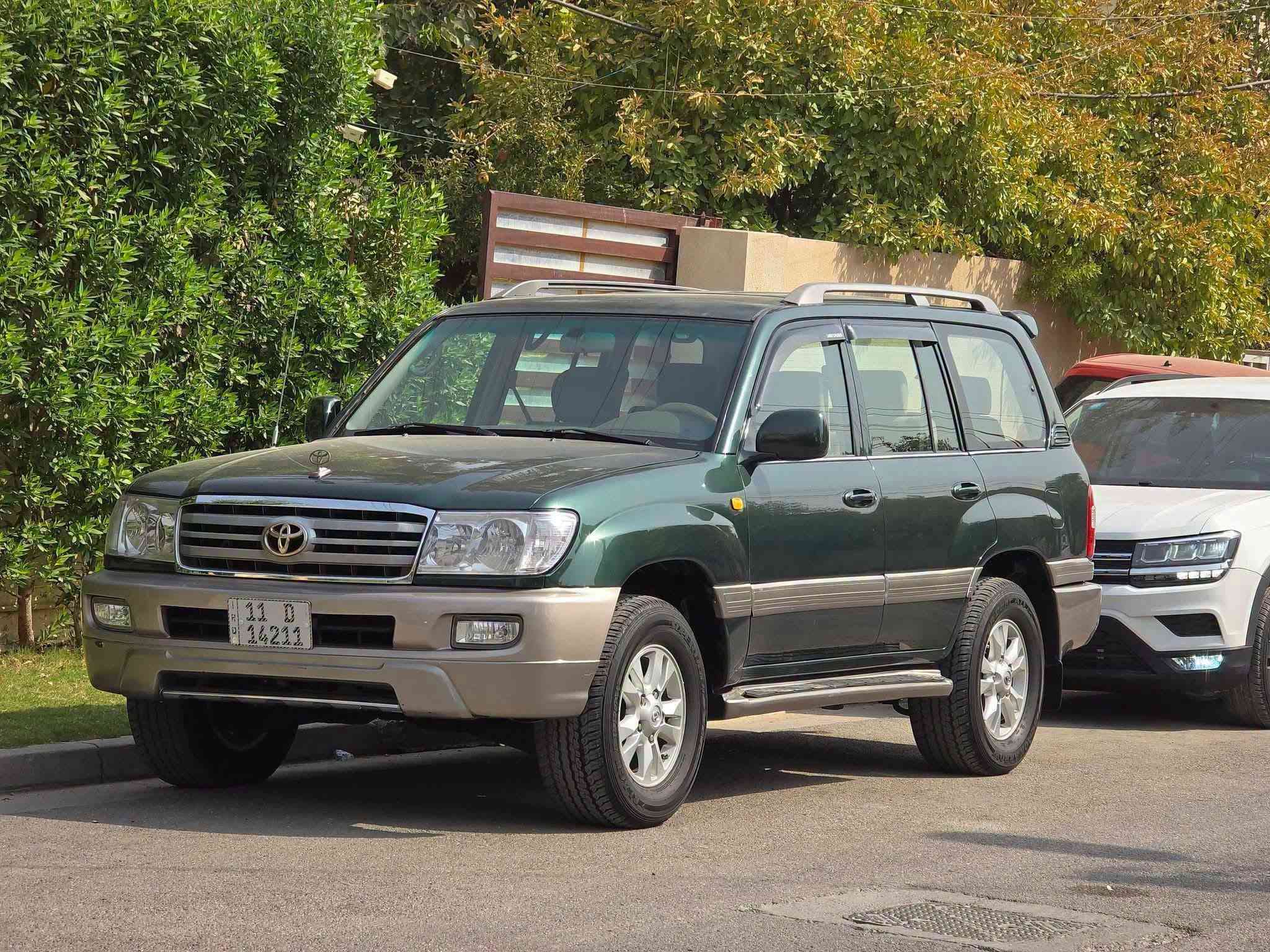 للبيع لاندكروز  2007 GXR اصل
مجدد بالكامل (كلشي بيها جديد)

رقم بغداد 

سلايد
محرك v6 العدل
 كير اوتماتيك
جام اوتو
لوكير
دبل تانكي 
7 راكب 
تبريد ٣ قطع مركزي 

بسمي شخصيا تحويل مباشر

السياره خليجي مكفولة من الضربة 

السعر 168

مكان السياره بغداد حي الاطباء بلجهاد قرب خدمي شارع المطار للتواصل 
***********
