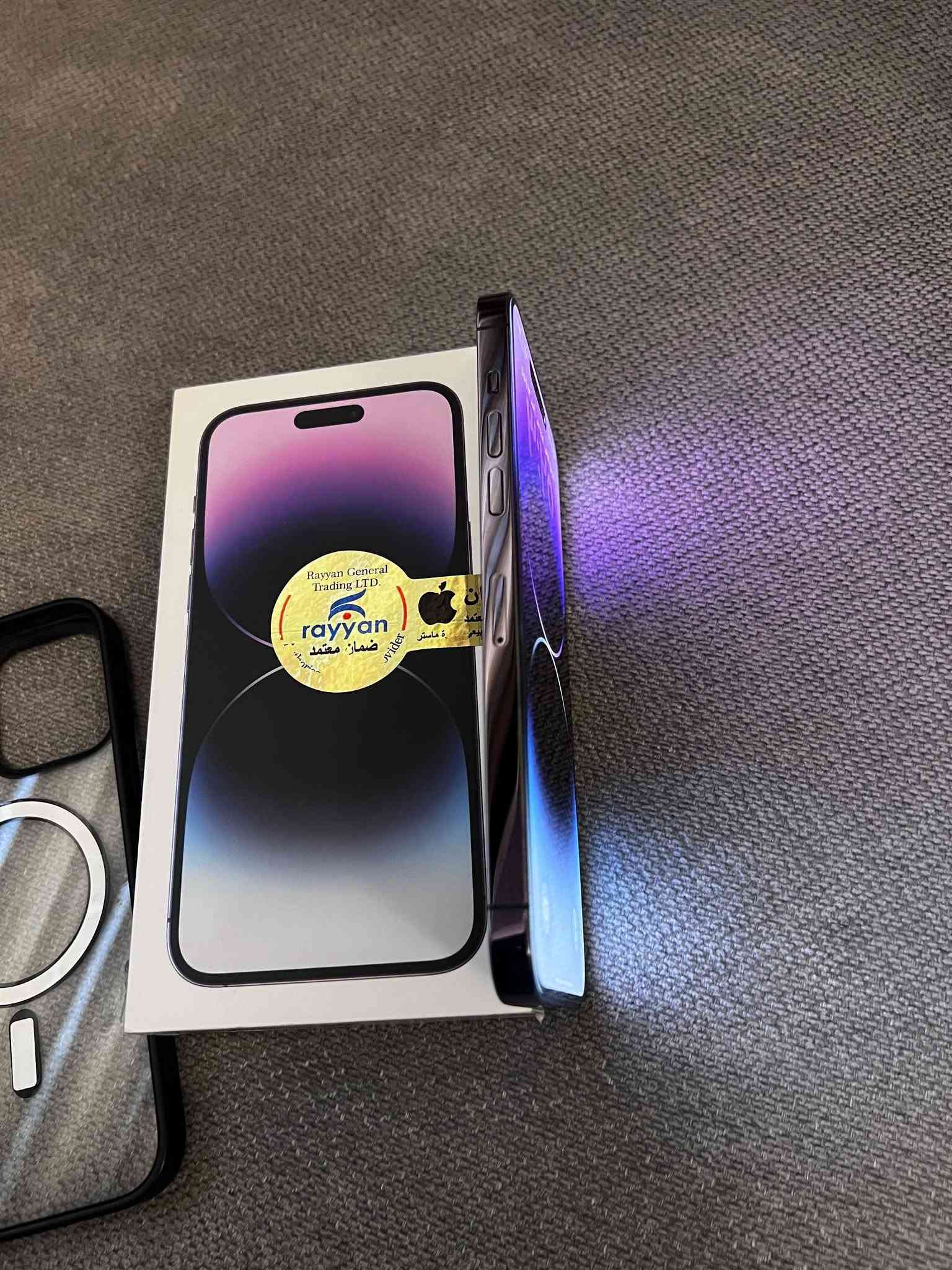 سلام عليكم للبيع
ايفون 14 Pro Max دبل سيمكارت اخوان دبل سيمكارت اخو الجديد كفاله عامه من كلشي وتر بروف على الفحص نضافته 100% شخط مابي تجي تفحص الجهاز و تشوف 
ذاكره 256 و بطاريه 78% بلاديه و بدون صرف 
جهاز جديد كلش و على الفحص و الضمان 
ملحقات كامله باكيت و كيبل و كفر اصلي 
سعر 900 الف و مجاله حك الجيه 
مكاني بغداد العامريه 
رقمي واتساب *********** واتساب 
ماكو توصيل ابد
صورته و نضافته شوفه عينك بالصور
