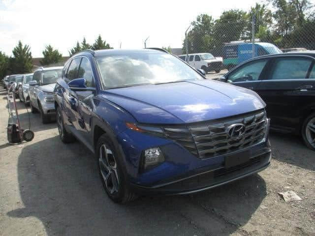 🚘 هيونداي توسان موديل 2023

📍 رقم بغداد
📍 المكان: بغداد
📏 ماشية: 40 ألف 
💥 الحادثة موضحة بالصور
🎨 صبغ جاملغ فقط + بيها بارد
💰 السعر: 195 ورقة وبيه مجال بسيط

🔥 المواصفات:
1️⃣ بصمة تشغيل
2️⃣ بانوراما
3️⃣ بصمة أبواب ذكية، تفتح عند الاقتراب
4️⃣ شاشة كبيرة لمس
5️⃣ أربع كاميرات
6️⃣ شفتات ستيرن
7️⃣ إشارات مرايا
8️⃣ تحكمات ستيرن فول
9️⃣ أنظمة قيادة
🔟 مانع تصادم أمامي
1️⃣1️⃣ قيادة آلية + تحذير/مساعدة الخروج عن المسار
1️⃣2️⃣ رادارات خلفية
1️⃣3️⃣ كراسي كهرباء
1️⃣4️⃣ شاحن وايرلس
1️⃣5️⃣ تدفئة كراسي
1️⃣6️⃣ أوتو هولد
1️⃣7️⃣ زينون عالي وواطي
1️⃣8️⃣ تشغيل الكاميرات من الزر
1️⃣9️⃣ إطفاء ذاتي بالازدحام
2️⃣0️⃣ نظام دَمّام صوت
2️⃣1️⃣ صندوق كهرباء
2️⃣2️⃣ محرك 2500
2️⃣3️⃣ ليدات نهارية
2️⃣4️⃣ منافذ USB
2️⃣5️⃣ مراية عاكسة للضوء
2️⃣6️⃣ إنارة داخلية بيضاء
2️⃣7️⃣ ويل كب 19 مع تخم مشلن
2️⃣8️⃣ دشبول آيباد
2️⃣9️⃣ تمشي السيارة بالريموت
3️⃣0️⃣ تشغيل عن بُعد
3️⃣1️⃣ تبريد كراسي
3️⃣2️⃣ حساسات أمامية عدد 6
3️⃣3️⃣ حساسات خلفية عدد 6
3️⃣4️⃣ تدفئة ستيرن
3️⃣5️⃣ تشغيل الكاميرا من الدشبورد مع الإشارة

✨ وباقي المواصفات ما تحضرني حالياً، وبالعافية على المشتري مقدماً.

📞 للاستفسار:
***********
واتساب متوفر
