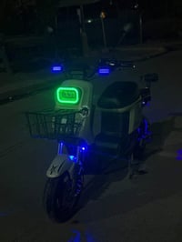 R8 • ٥ بطاريات • نظيف