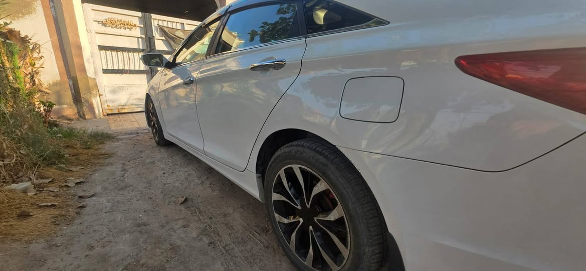 سوناتا خليجي موديل ٢٠١١ رقم أربيل مكينه ٢٤٠٠ 
سيارة بيها قطعة قطعتين مبدلات واحد بارد 
تبريد بانوراما 
سيارة الحمدلله مال جناي عندي بيها وكالة ومالكها من مدينة القاسم 
السيارة كاملة سعرها ١٠٣ وبيها مجال للشراي 
للتواصل والاستفسار 
***********
