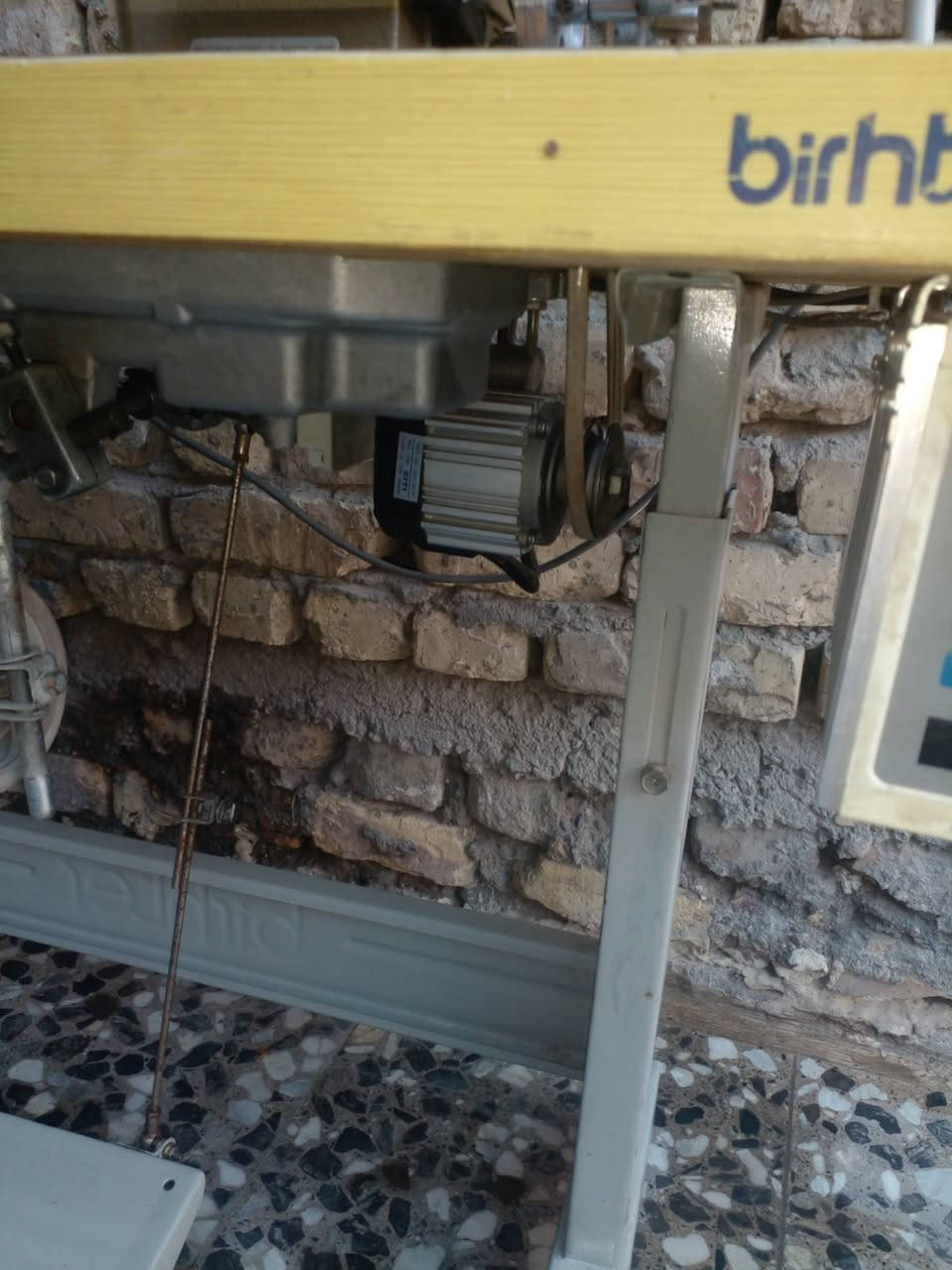 للبيع  $  للبيع
ماكنة خياطه نوع براذر صناعيه يابانيه اصليه ونظيف جدا 
موديل 111 
ماطورها كاتم تحكم سرعه اقتصادي بربع انبير تشتغل على السحب 
بسعر 225وبيها مجال حك الجيه مكاني بغداد مدينة الصدر شماعيه حي الرحمه 
***********
