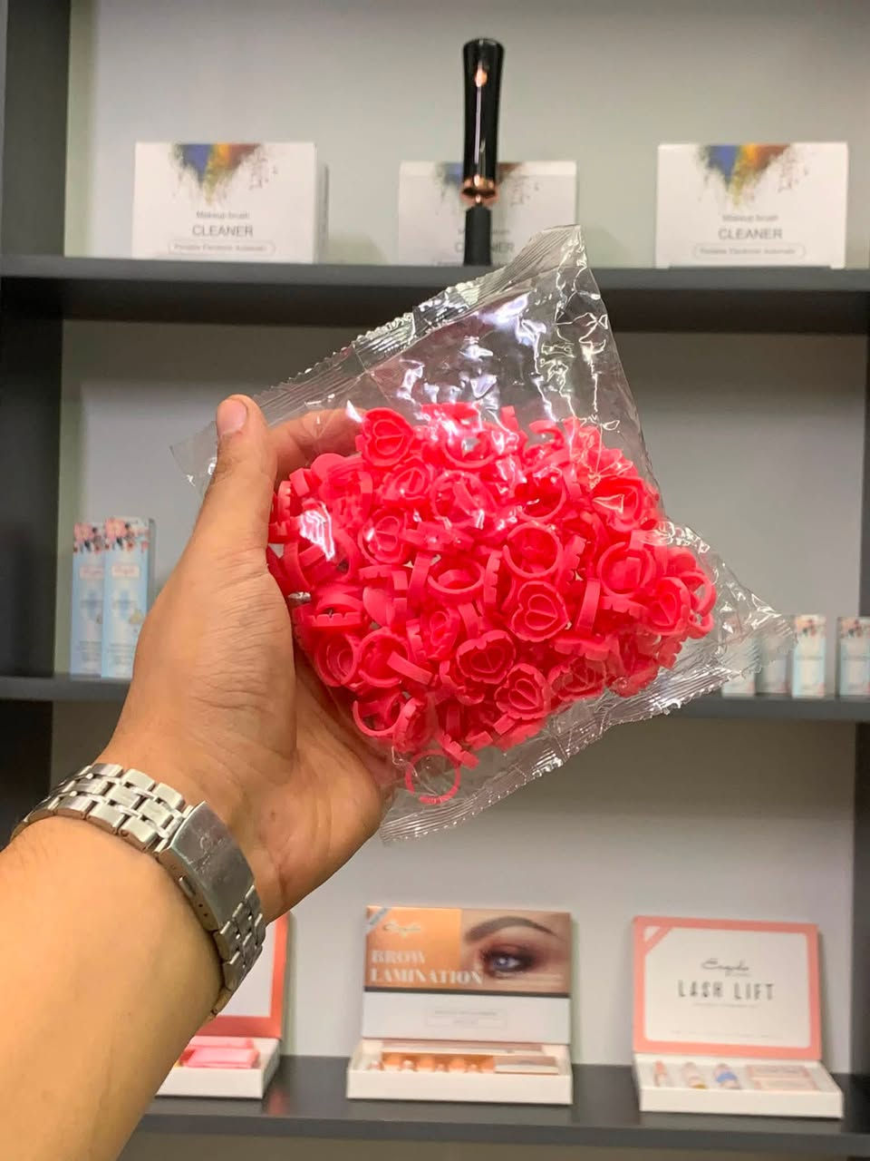 🔥 لفتنك متوفر هسه عند توباز ✨
جودة تليق بشغلك وتكمل أدواتك الاحترافية 🖤

📍 حي أور – مقابل مجمع النمور – عمارة أزياء ميلانو
📞 ***********
🚚 توصيل لجميع المحافظات في العراق
