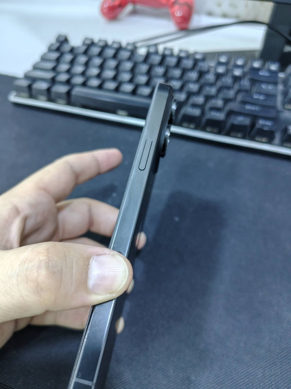 📱 للبيع آيفون 16 برو ماكس
✨ المواصفات والتفاصيل:

* 💾 الذاكرة: 256GB
* 📱 النموذج: M
* 💯 النظافة: 100/95
* 🔋 صحة البطارية: 92%
* 🔒 الجهاز غير مفتوح
* 🔌 عدد دورات الشحن: 520 دورة

💰 السعر: مليون و250 ألف دينار عراقي وبي مجال

📩 للاستفسار والتواصل خاص.او الاتصال على الرقم ***********
