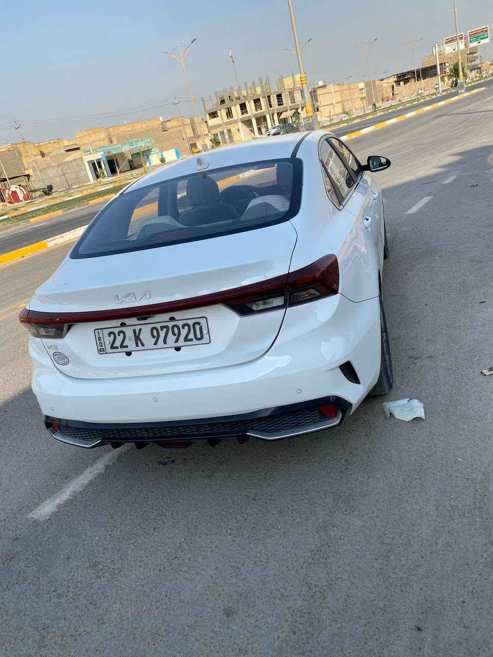 السلام عليكم
ابيع جوه السوك 
 Kia k3 2024 
مكفوله ماشيه 11الف 
المواصفات الفول معروفه 
عليها ارضيه جلد ودوشمه 
المكان كربلاء 
***********
متواجد واتساب او اتصال
