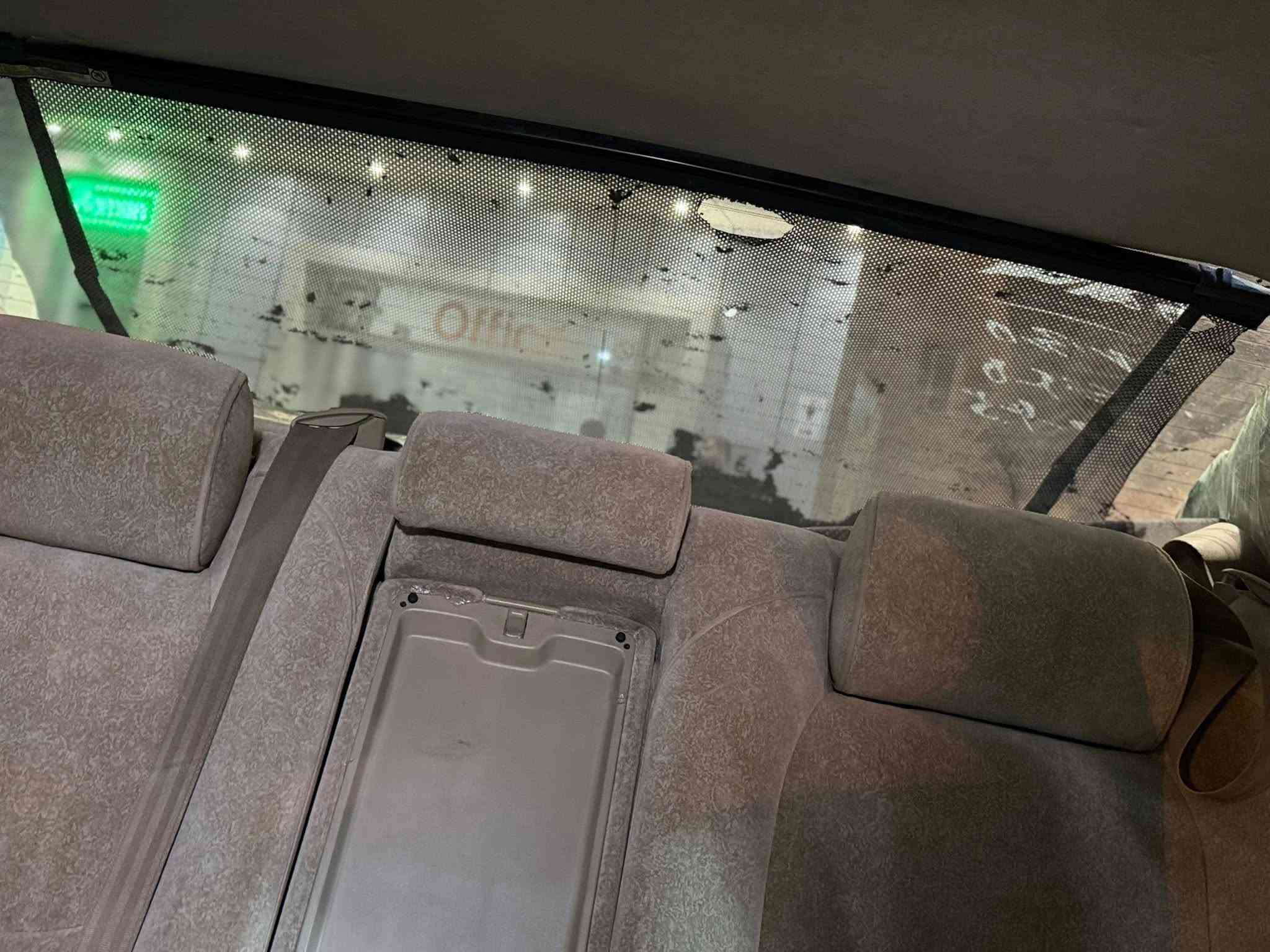 مەلیکە بڕاوە ٢٠٠٣
کؤدی بؤ کراوە بە شەرت
دیفۆڕی ١٧٥ مەکینە گەورە 
٣ دوگمەی دوا کڕیستاڵ پەردە 
سەیەرەکە کامل مەسرەف کراوە 
بریکی بەسراوە بؤی
تەبریدی لەسەر سویچ لەمس مکەبەرەی مەزبوتە 
تەقەو ڕەقەی بەشەرت 
دەعم و لێدراو کەڤەر و سەقف بەشەرت 
سعری ٣٦ گەڵاو کەمێک مەجال 
ژم/***********
