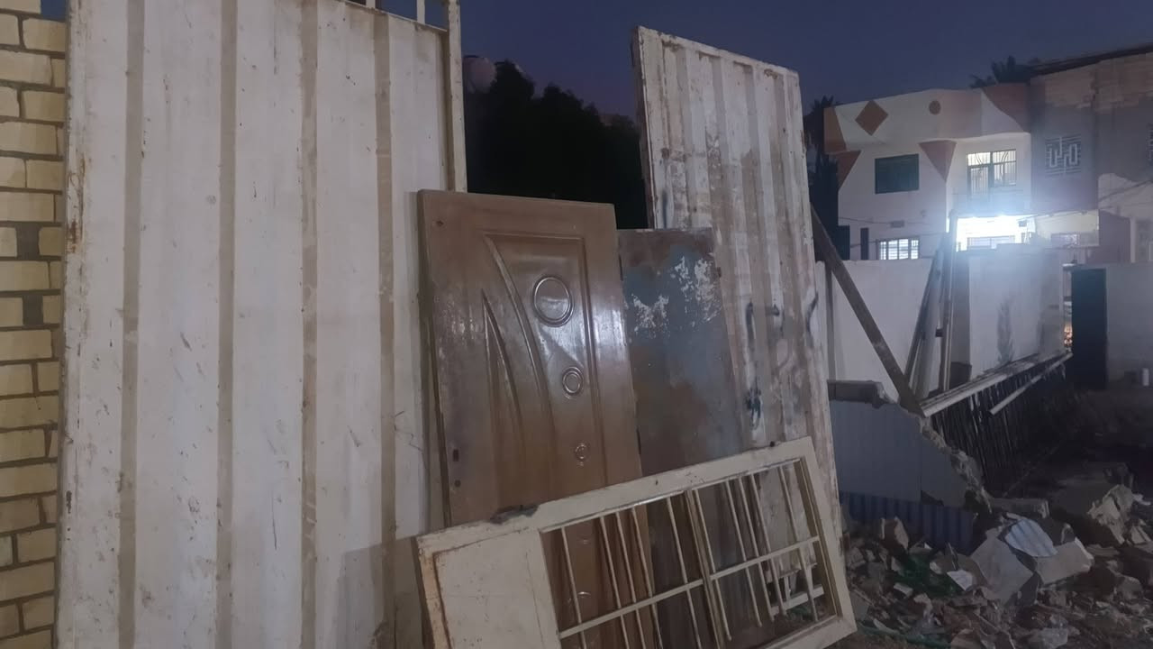 للبيع ابواب وشبابيك حديد مع ابواب BVC وحديد سكراب
مكاني كربلاء مقابل حي العباس قرب حي الحجة للاستفسار اكثر مراسلتي على الواتس اب ***********
