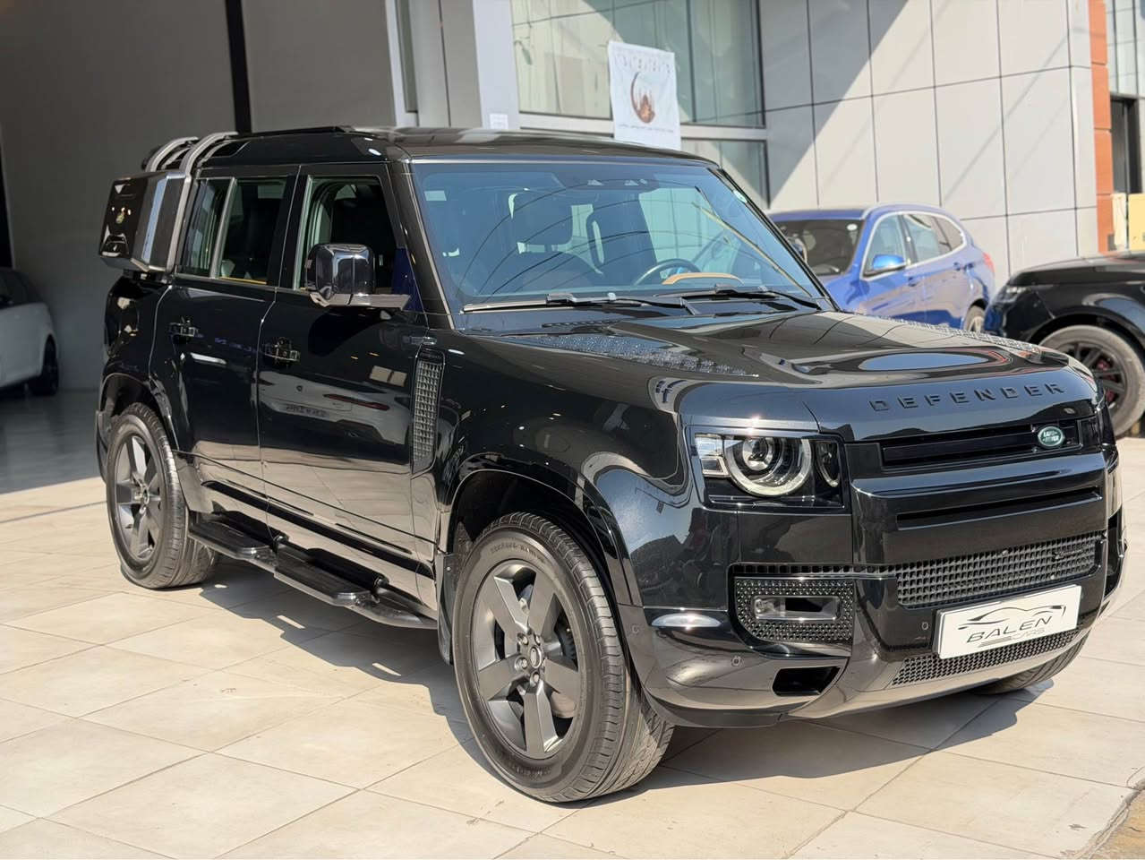 Defendar 2023 
وكالة سردار HSE
V6 
فول مواصفات 
لايتات ادابتف ليد 
حساس امامي خلفي 
بانوراما 
ويل ٢٠ بيلاد 
X dinamic 
داخل مشمشي 
كشنات حار و بارد 
سيارة وكالة تحت ضمان 
بدون صبغ كلين 
٦٥٥$ 
*********** وتس اب 
*********** الرمادي, الأنبار
