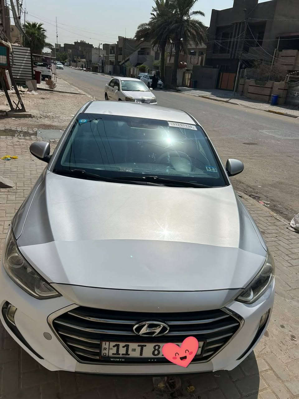 النترا 2017 بيها بس دوسات صبغ وتكحيل بسيط والباقي  كفاله من الصبغ مكينه 2000 دوش كير ATحداديه 
بصمه شاشه اصليه رادارات تحكمات تبريد شغال ثلج 

بغداد الدوره 
***********
السعر 120$
