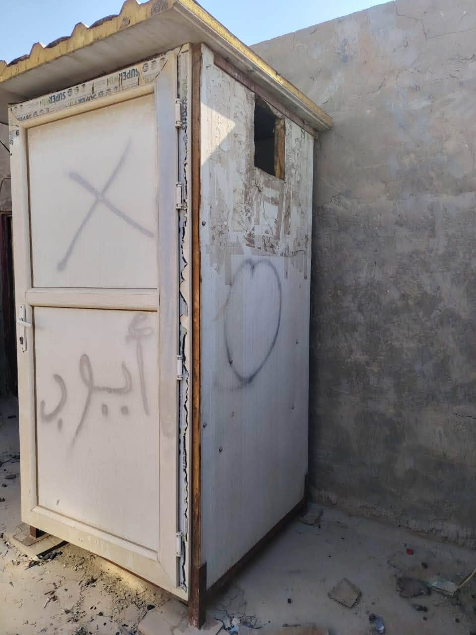 ‏سلام عليكم شباب عندي شيلتر للبيع السعر 150(***********)
