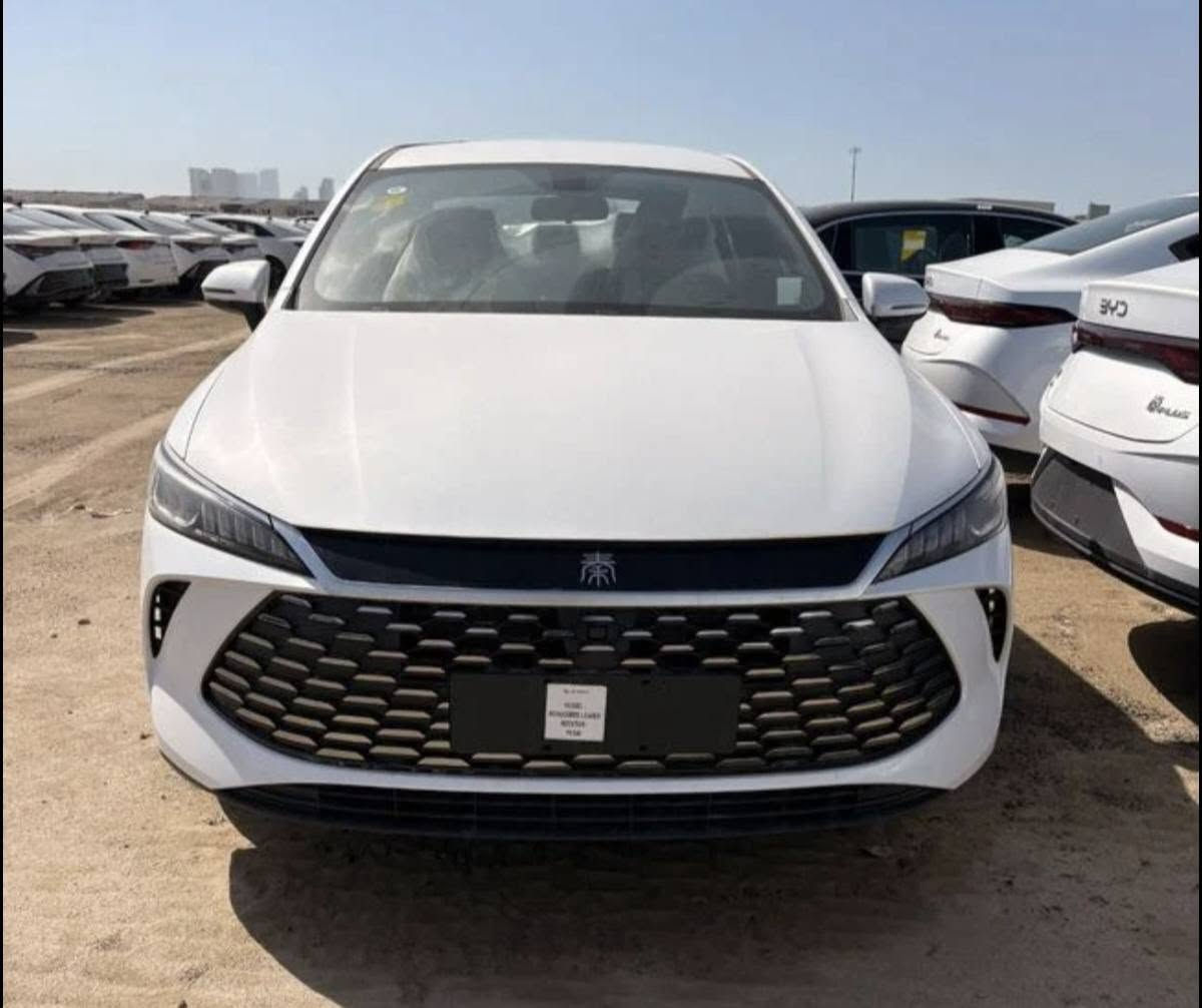 ***********
بي واي دي مديل 25  اقصاد مقترض وكفيل مرقمه وكامل رقم بغداد مكان السياره بصره وراعيها موجود ٣ سنوات وتصير حره
***********
السعر 105

