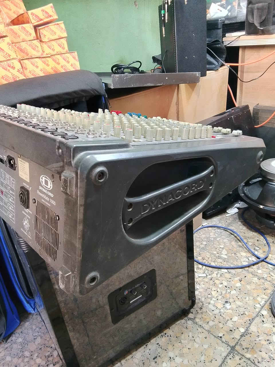 جهاز مكِسر داينكورد الجحم 1000 جيل 2 شرط اصلي وشغال كامل مفتوح مبدل فوليم صوت فقط
