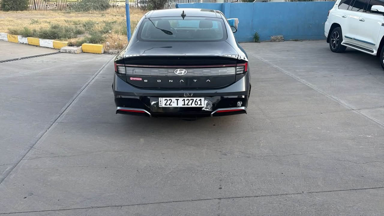 سوناتا 2024  فول بانوراما ما عدها بس كشنات مخمل  سياره كلين  حادثها فقط مسطره جوه صندوق ماشيه 54 الف كيلو    مكان سياره اربيل 195 سعر  ***********

نص مكتوب في الصور:
- 50 LTE 11:18 bid.cars 6 / 12 1:1 تم العربية الإنجليزية