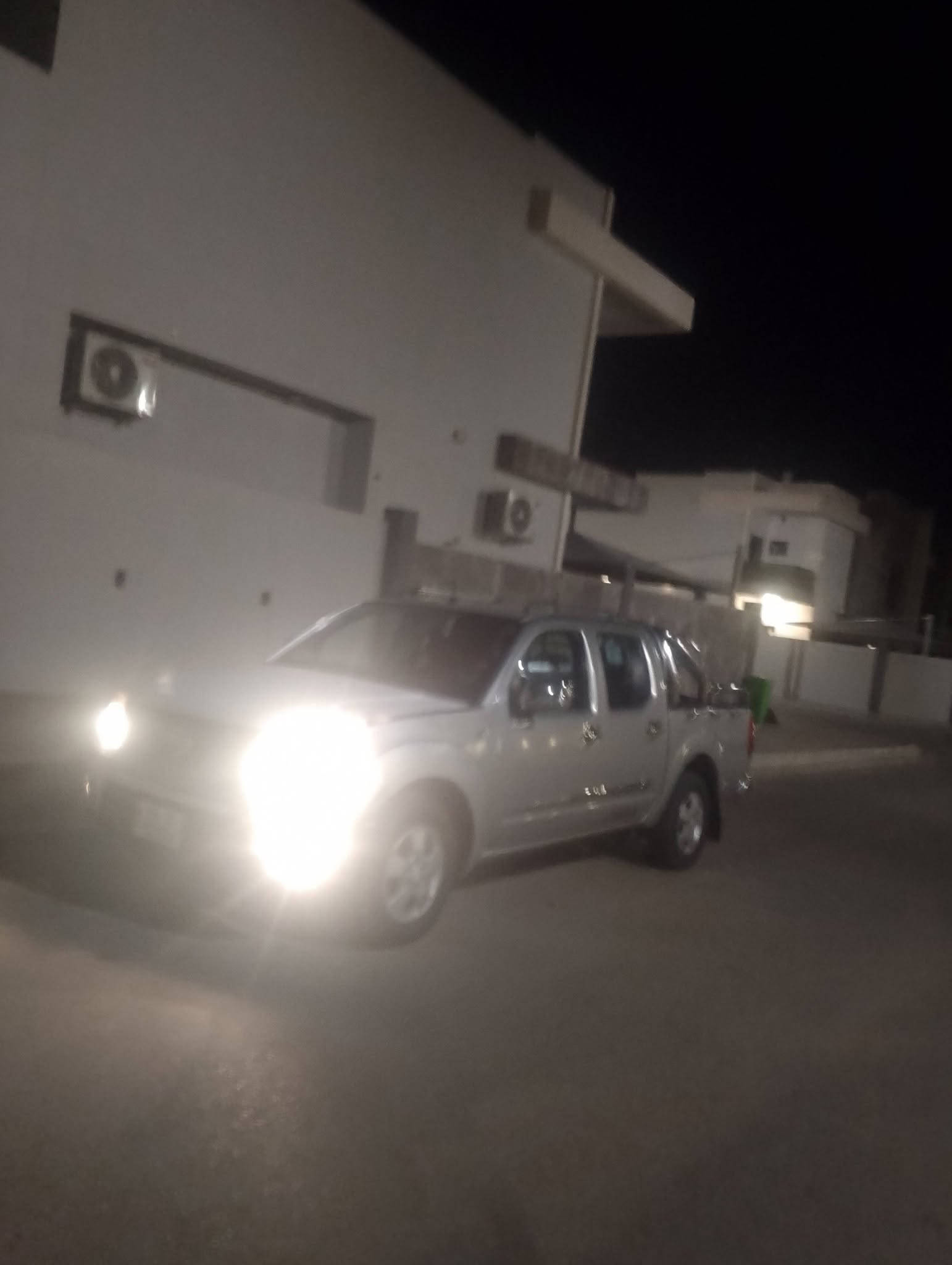 السلام عليكم بيك اب نيسان نيفارا موديل 2008 سعودي باب اول كشن منفصل كير ومحرك جنون VVT كير اوتوماتيك تبريد ثلج كير ومكينه وصدر وتبريد كله جاهز رقم دولي للبيع او المراوس مكان السيارة الانبار الرمادي الخمسه كيلو السعر 88 وبي مجال للستفسار *********** واتساب
