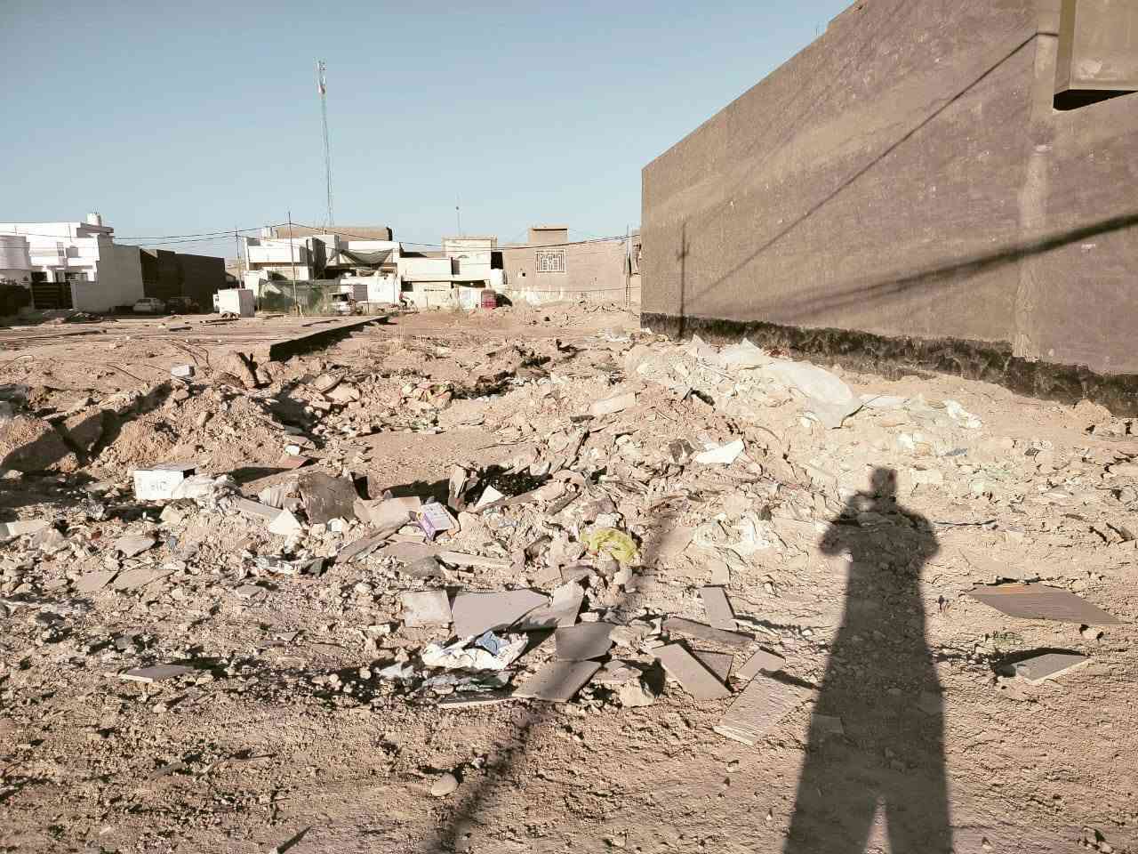 🚨 إعلان بيع: قطعه ارض طابو صرف مساحه 250 متر 🚨
📍 الموقع حي الحوراء مقابل المدرسه مباشر على شارع رئيسي 

بابل - الحمزة الغربي - حي الحوراء 

📄 الوضع القانوني:

قطعه طابو صرف. تحويله مباشر بسم المشتري 
📐 المساحة والإنشاءات:

المساحة:  (250). متر

⚡ الخدمات المتوفرة:
عرض الشارع 15 متر@
خط ماء إسالة.
تبليط
مجاري حديثه 
📞 للاستفسار والتواصل (على مكتب اسوار المدحتيه للعقار الكائن في حي الحوراء مقابل السايلو):

يرجى الاتصال أو المراسلة عبر الواتساب مباشرة على الرقم التالي:

 ***********👉👉👉***********
                           عماد ابو نور
