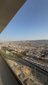 بو فروتن • 195م • طابق 16
