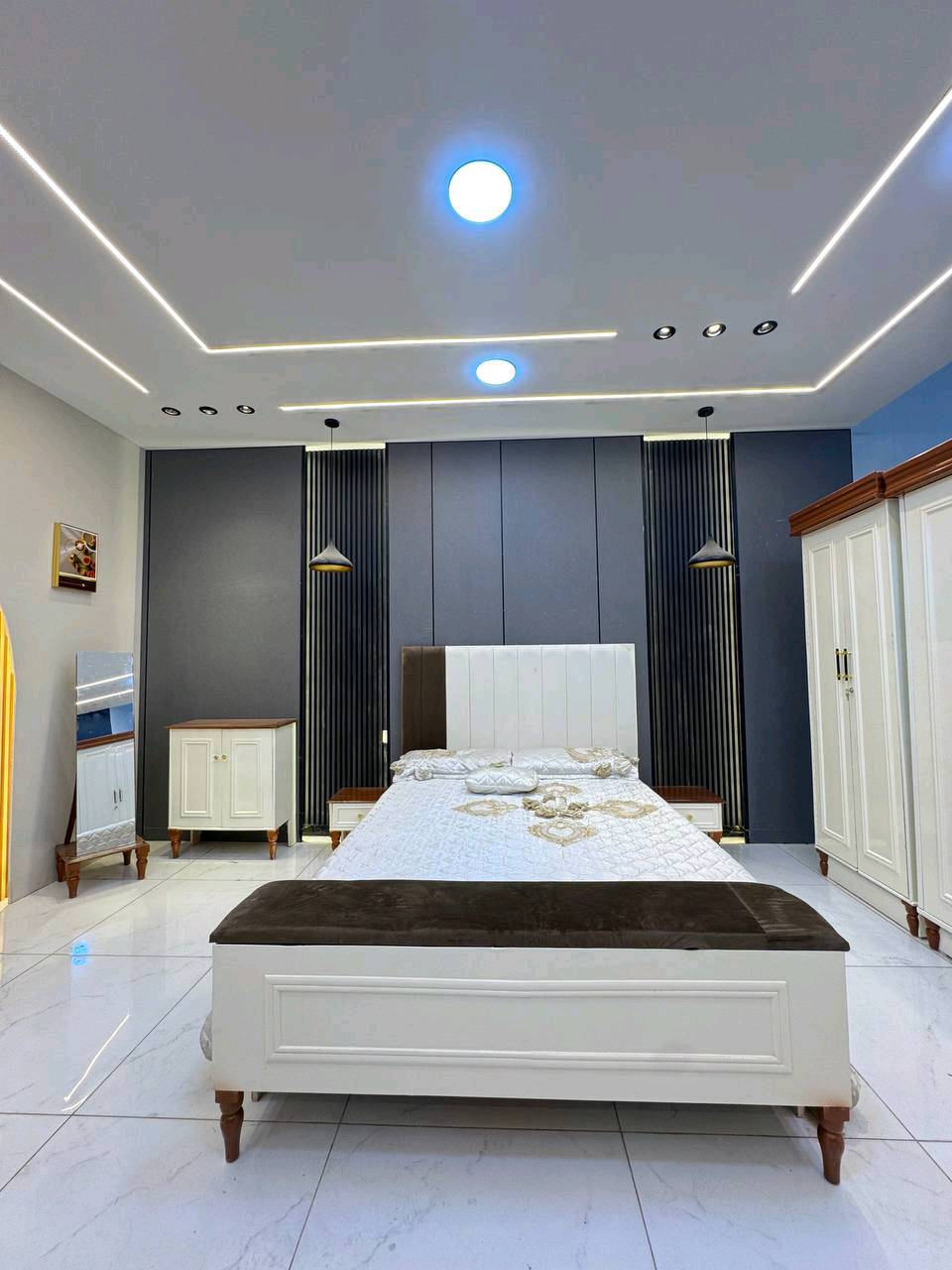 حصرياً موديل ميلانو 💢   

السعر مليون و100 الف دينار فقط 😍

غرفه نجاره عراقي شغل قتصاديه 🛌

متكونه من 10 قطع مميزه 

الكنتور ارتفاع 240 طول 320 

مع الزاويه مجموع الطول 4 امتار 

السمك الخارجي للغرفه 5 ملم انديف

والسمك الداخلي 3 ملم معاكس ابيض

مع مرايه قيافه وطابوريه  🎁 

سعر الشازلون الخزان 75 الف 

سعر الشازلون المقعد 50 الف

متوفر توصيل وشد داخل بغداد 😊

متوفر توصيل وشد لكافة محافضات العراق 🇮🇶