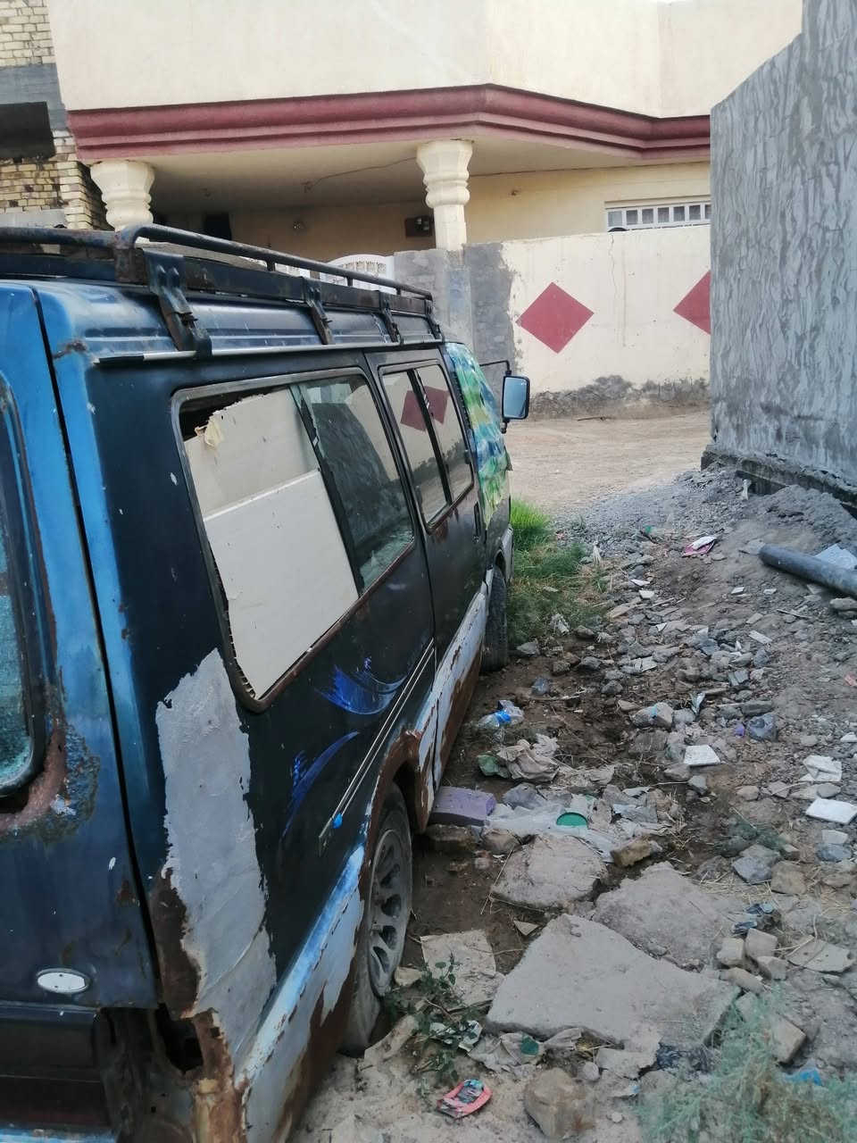 كيا بسته موديل ٩٥ للبيع سعر ١٠ أوراق بيه مجال بسيط مكاني حله قرية الجمجمة الرقم *********** او مراسلة الصفحه،،
