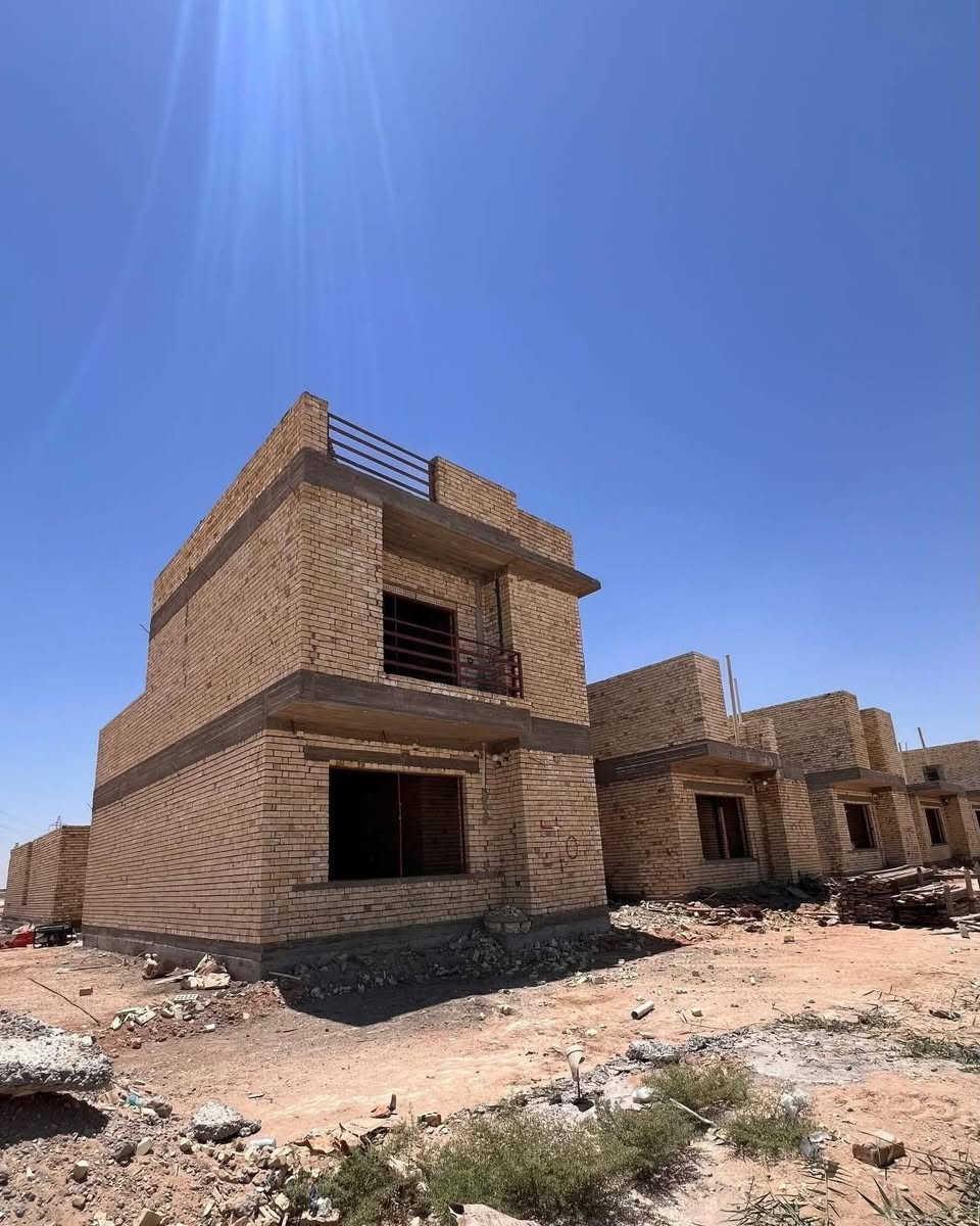 فرصة مميزة للسكن والاستثمار وبدون تطلوعة 

تفاصيل الدار:
�مطبخ حار + مطبخ بارد
� حديقتين داخلية وخارجية
�مساحات البناء جداً مميزة

تصميم حديث ومساحات مريحة
مناسب للعوائل والباحثين عن الهدوء والخصوصية

مقدمة 30 فقط 
مساحه 160 متر مربع 
قسط شهري 600 الف. 

-للحجز والاستفسار التواصل ع الخاص او واتساب او الاتصال
ع الرقم التالي

***********
***********
