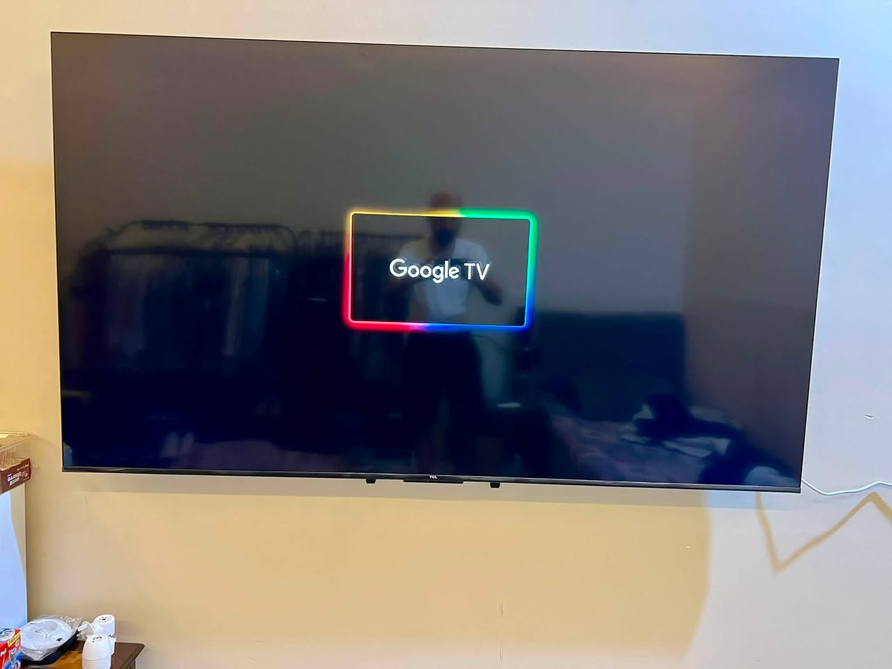 📺 سلسلة TCL V6D (4K UHD Smart TV) دقة 4K UHD مع دعم تقنيات HDR10+.

✅ تقنية MEMC لتقليل الضبابية في المشاهد السريعة والمباريات.

✅ نظام Google TV الأصلي + ستلايت داخلي مدمج + تحكم صوتي.

✅ وضع ألعاب مخصص Game Master ومنافذ HDMI 2.1 لدعم أجهزة الألعاب.

✅ نظام صوتي محيطي بدعم Dolby Audio.
النوع TCL
الحجم 85 
المواصفات كوكل تي في ستلايت داخلي اينزل جميع البرامج احدث اصدار ريموت ناطق عدد 2
السعر مليون ونص 
***********

