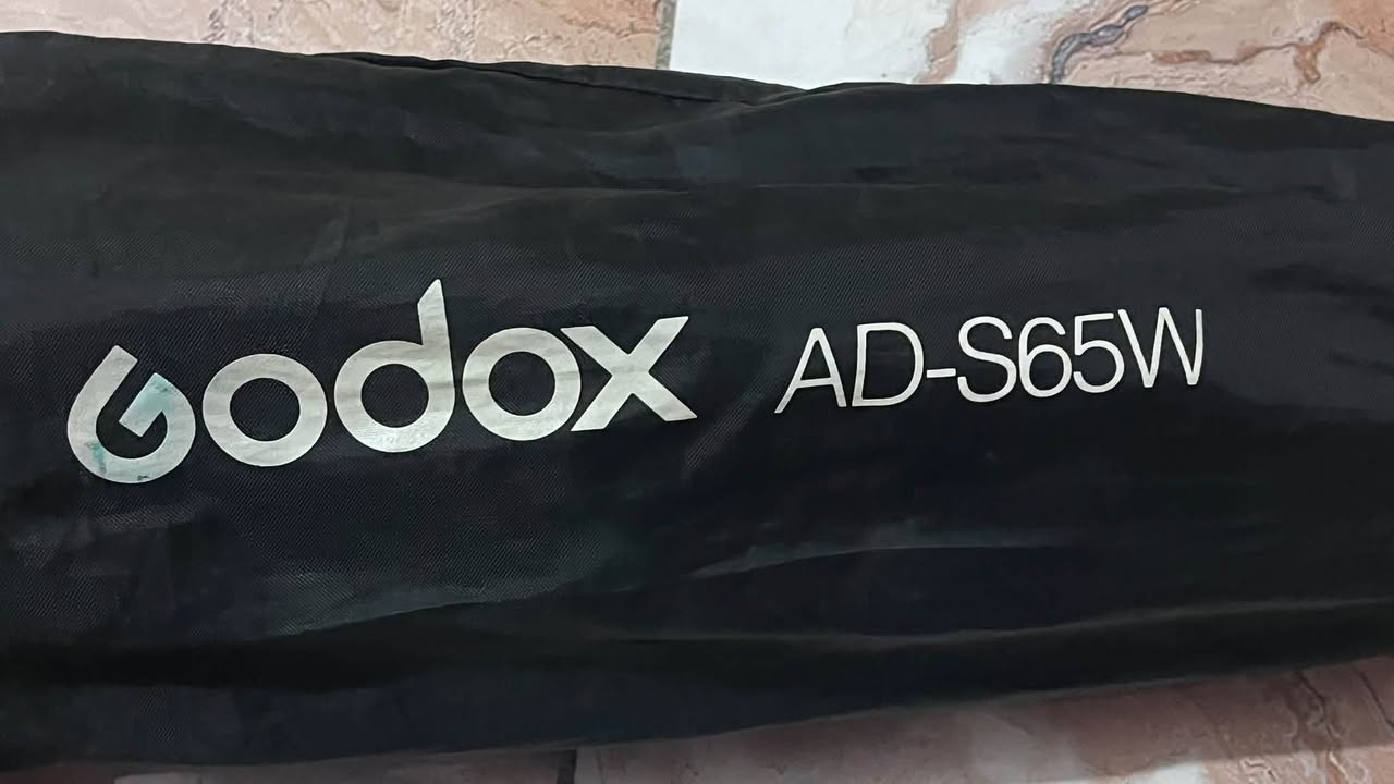 AD300pro • عدسة ٨٥ ١.٨ كانون • حساس كانون