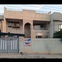 دار للبيع حي الجامعة قرب سنتر الجامعة السعر/250مليون مداولة للاستفسار ...