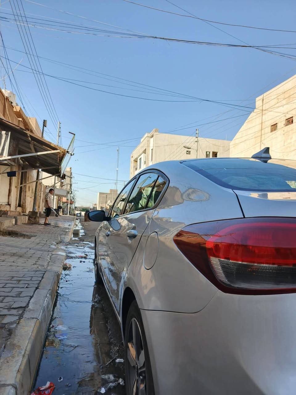 السلام عليكم اخوان سياره فورتي 2018 السياره مكفوله كفاله عامه السياره ما بيها نقص لو برغي رقم بغداد بسمي السنويه لل30 بيها شاشه بلاديه وطبعاً مو كلهن يجي بيهن وبيها قلاب واناره بلقماره بعضهن يجي وسط القماره  السياره وارد امريكي مكفوله من الحادث والصبغ لا داخل ولا خارج العراق السياره رايدها ب125 وبيها مجال بسيط للاستفسار ***********
