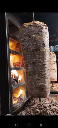 اسطه كص لحم ودجاج متفرغ للعمل حالين 07829672544