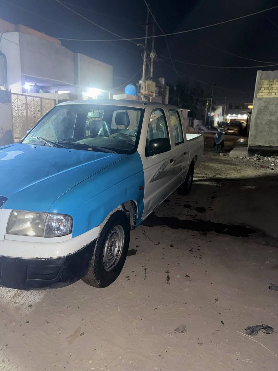 السلام عليكم بيكم مازدا 2003 بخاخ مال مزاد بيها كتاب بأسمي جاهزة مكينة جديدة صدر امامي خلفي جديد تايرات جدد تبريدها كامل مابي نقص بس القايش وغاز السعر 40 
الرقم : ***********
