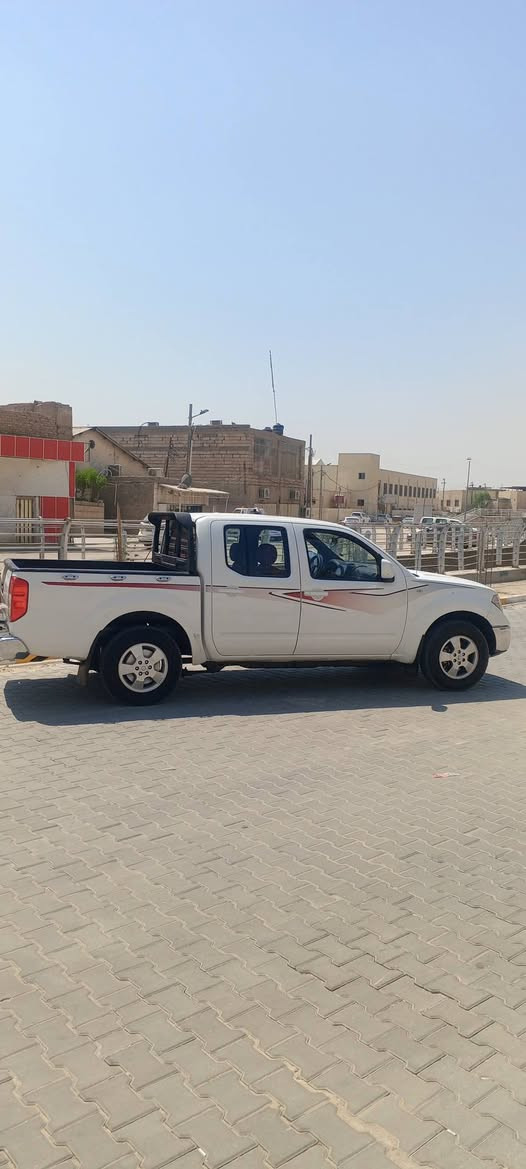 نيفارا 14 خطين غاز وبنزين كفاله ما عدا باب صبغ ماكينه وكير وحداده تبريد وتخم تايه كله جديد سنويتها لحد 30 رقم اربيل اوتوماتيك 112 وبيها مجال للشراي رقم الهاتف *********** عنوان بصره نظران وترهم مراوس سياره عالي
