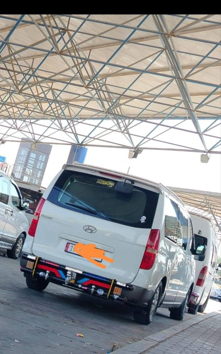 السلام عليكم
ستاركس للبيع ٢٠١٠ محوره سبلاين ٧  بيها جاملغ خلفي 
مكينه جديده 
تبريد.. سياره جاهزه
رقمها كربلاء بأسمي تحويل مباشر
العنوان،، النجف الاشرف ناحية الحيره 
للاستفسار والسعر  اتصل....  ***********
