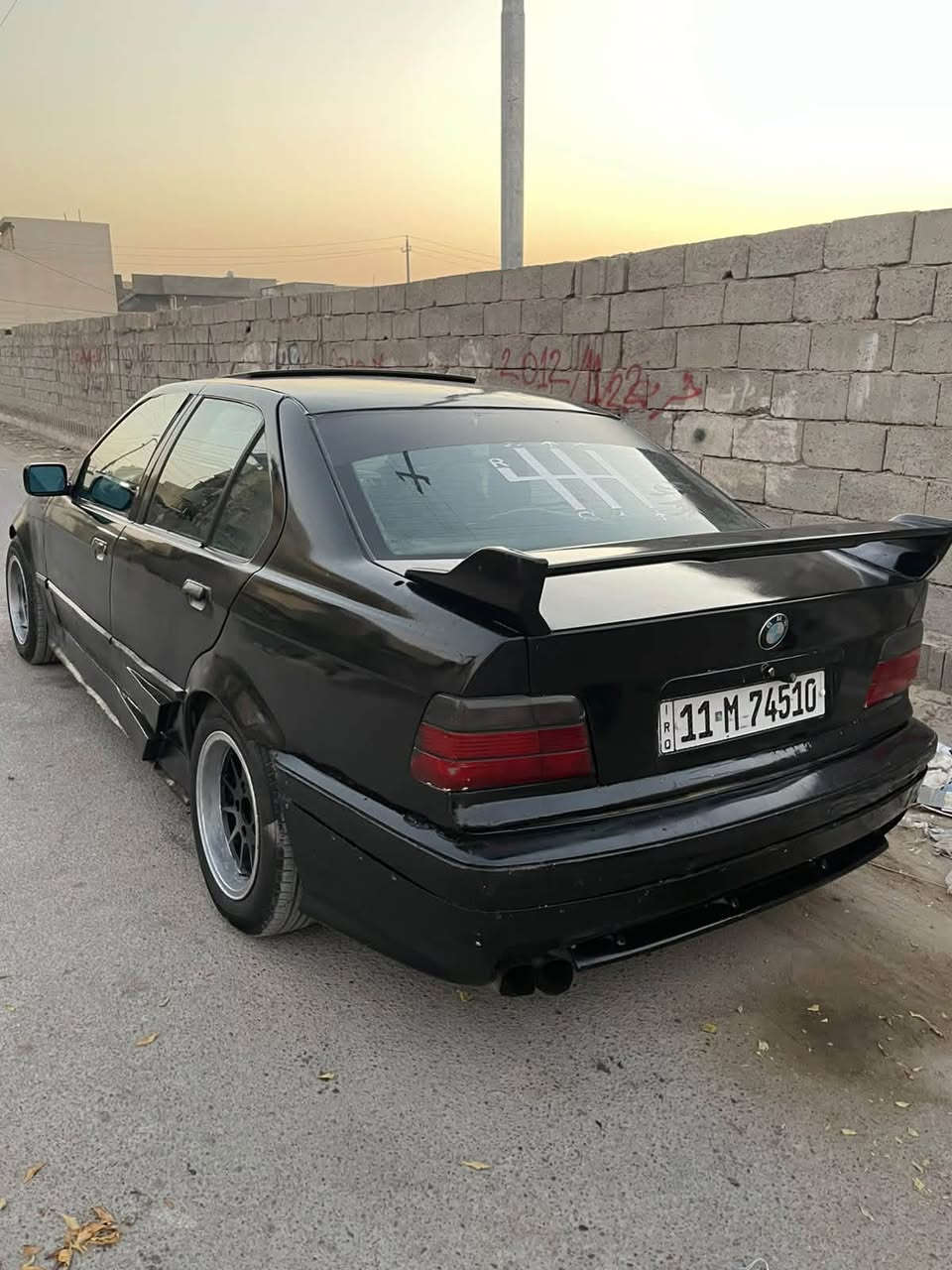 سلام عليكم بي إم E36 للبيع فقط مكينه ٦  خير من الله كير fz عادي بيه داش كام سياره مصبوغه جامله امامي صبغه طافي بس بجمه مو زين صدر 50 ٪؜ سنويه اقل شهر من سقطت تحويل مباشر صاحبه بريد تحويل مكان سياره بغداد البياع ***********.  سعر ٢٩ قفله
